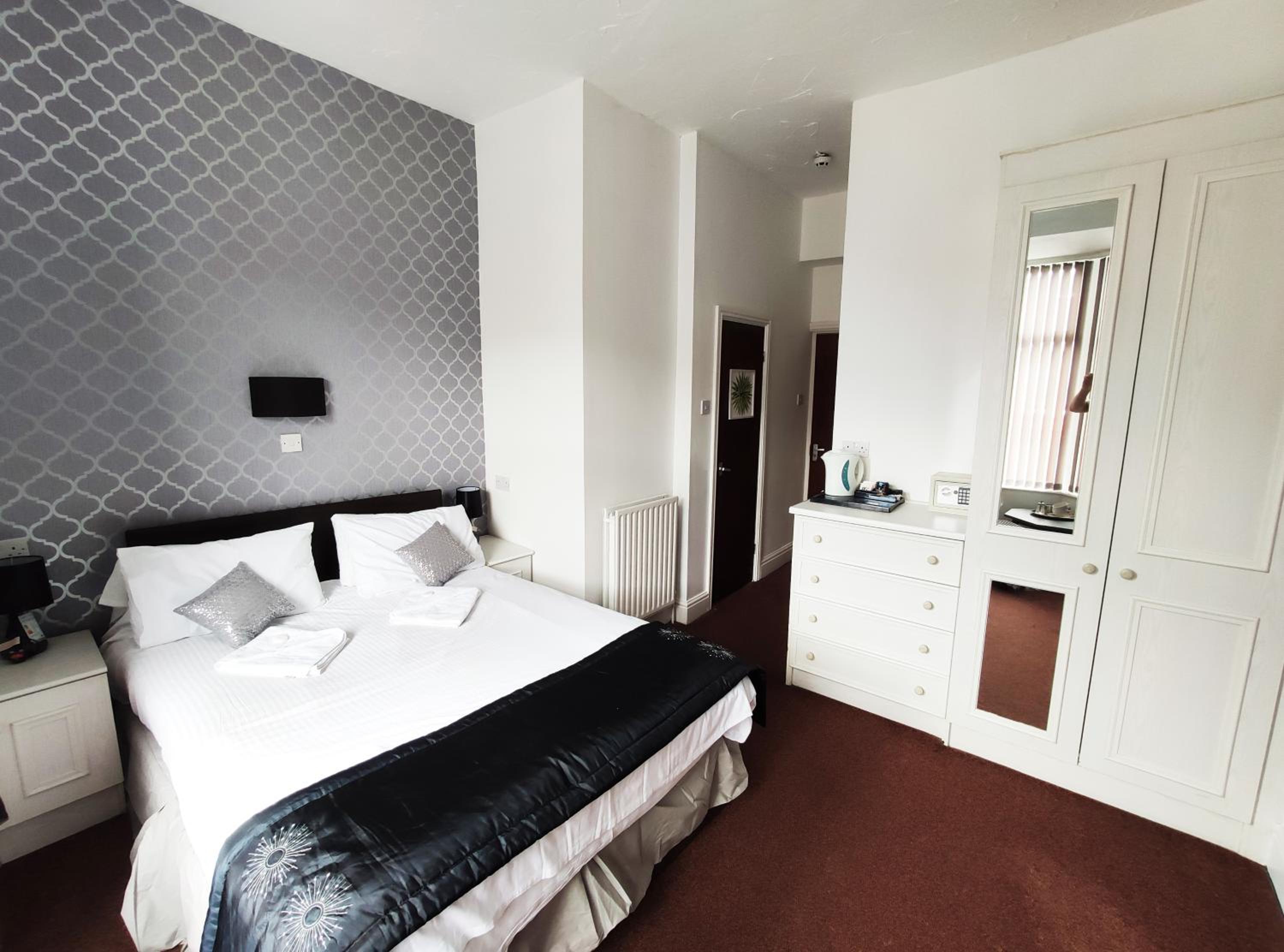 Suite - Photo 5