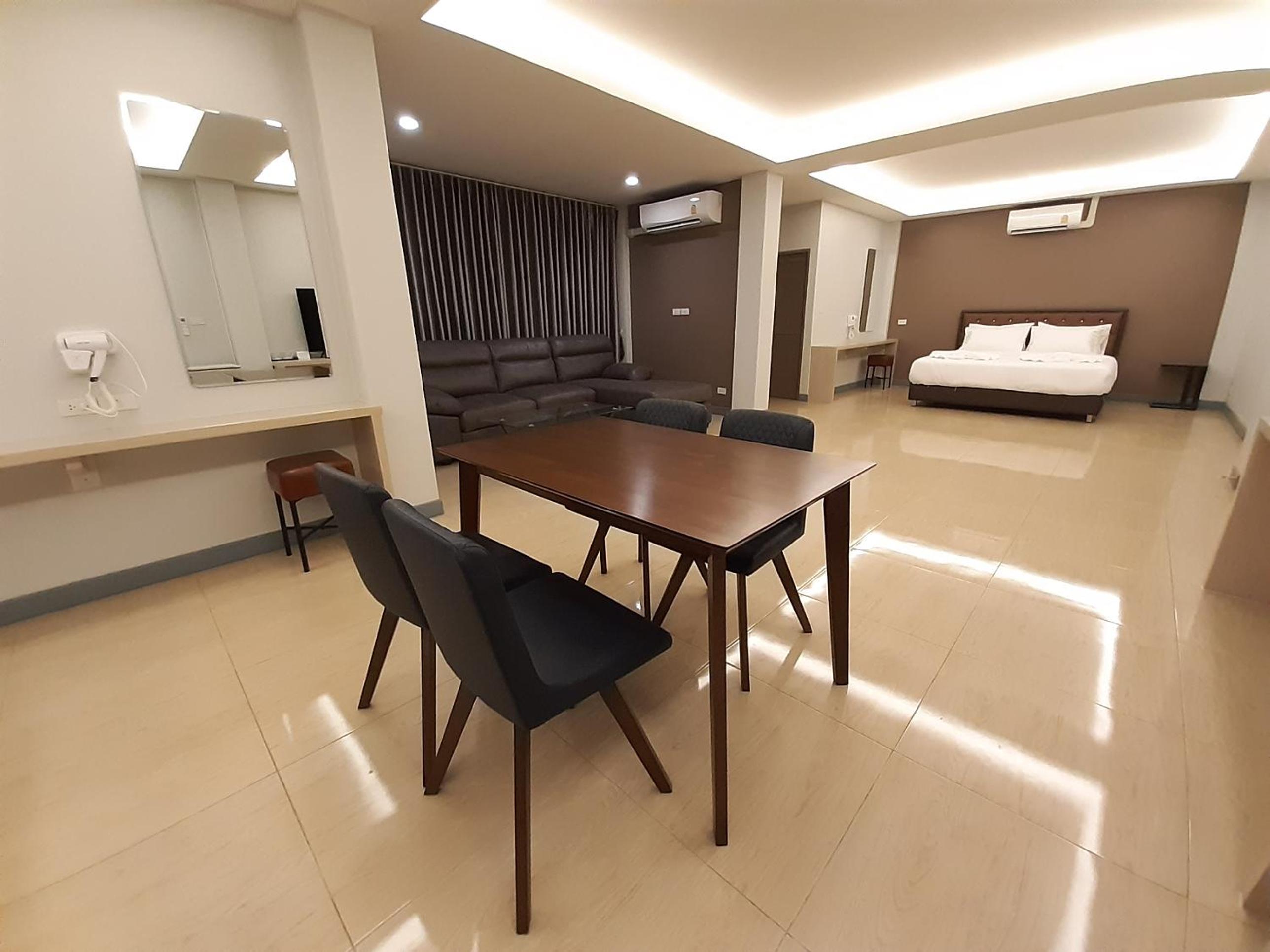 Family Suite - Photo 17
