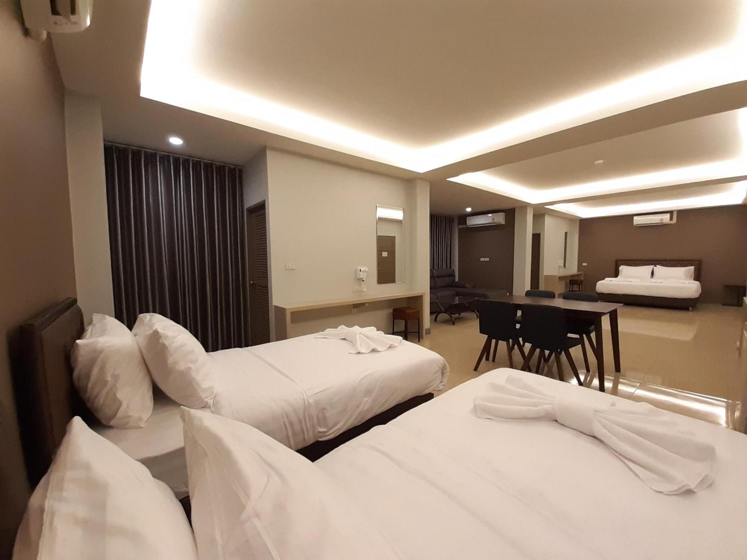 Family Suite - Photo 12