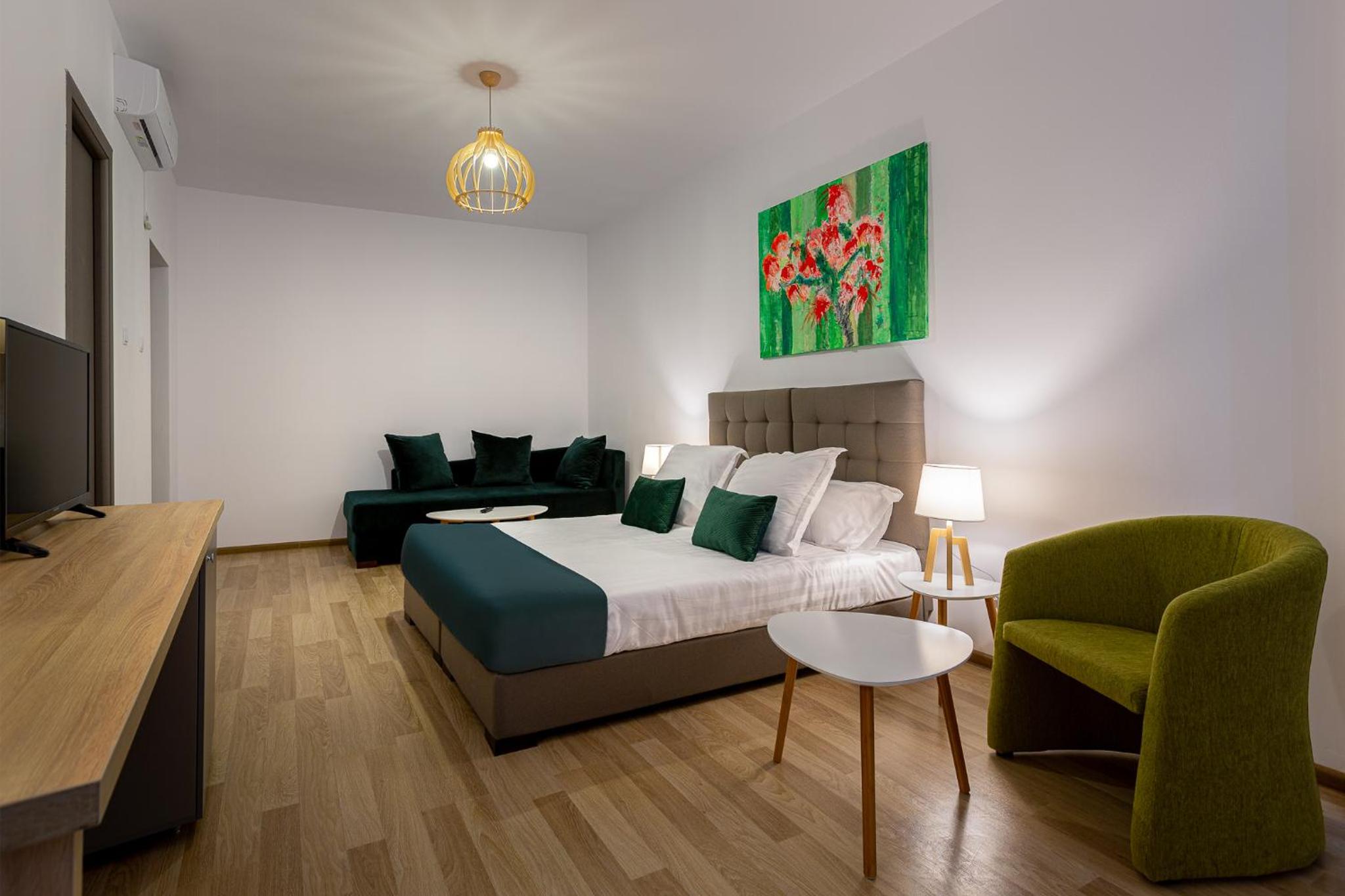 Deluxe Junior Suite - Photo 5