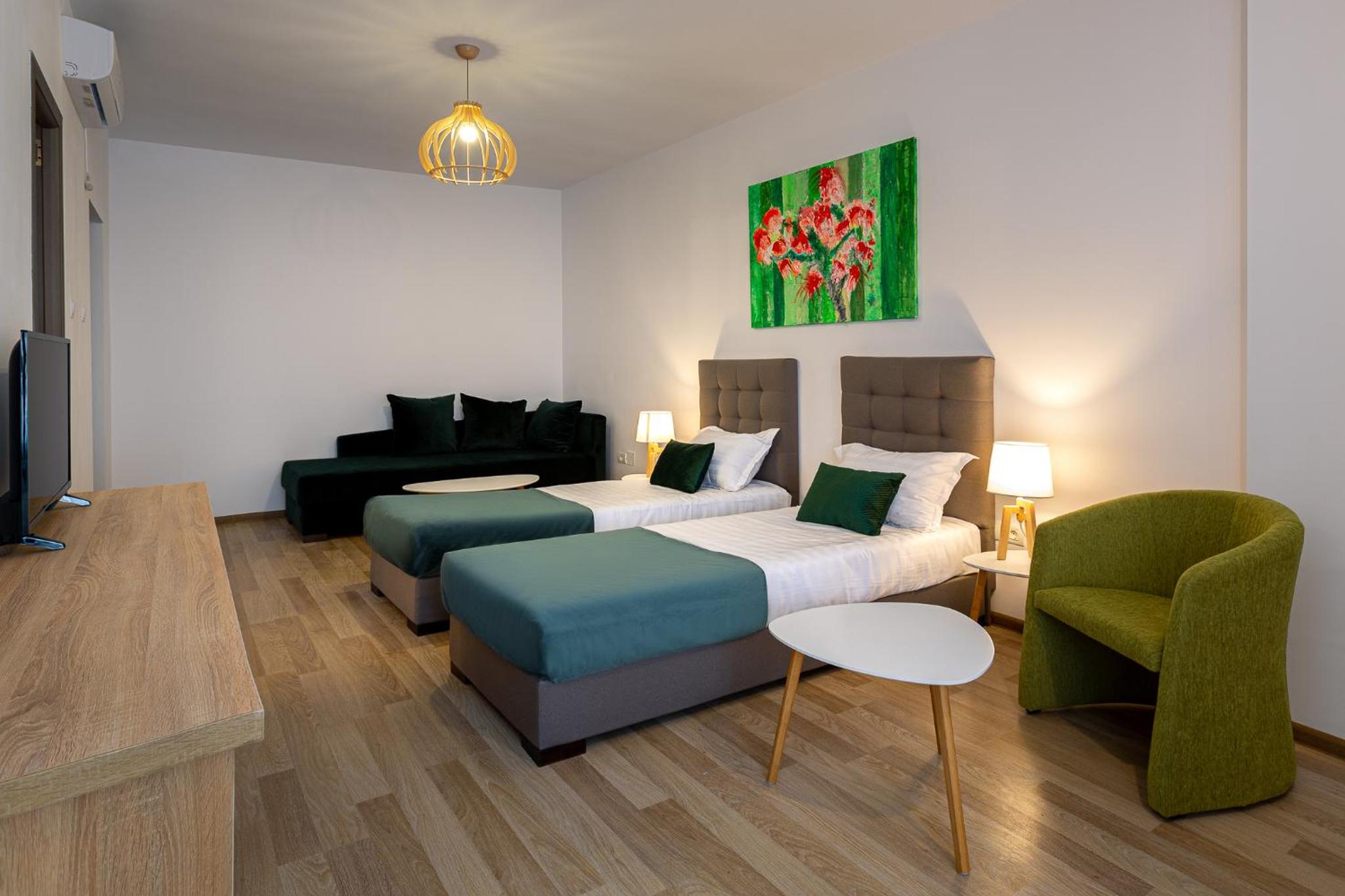 Deluxe Junior Suite - Photo 7