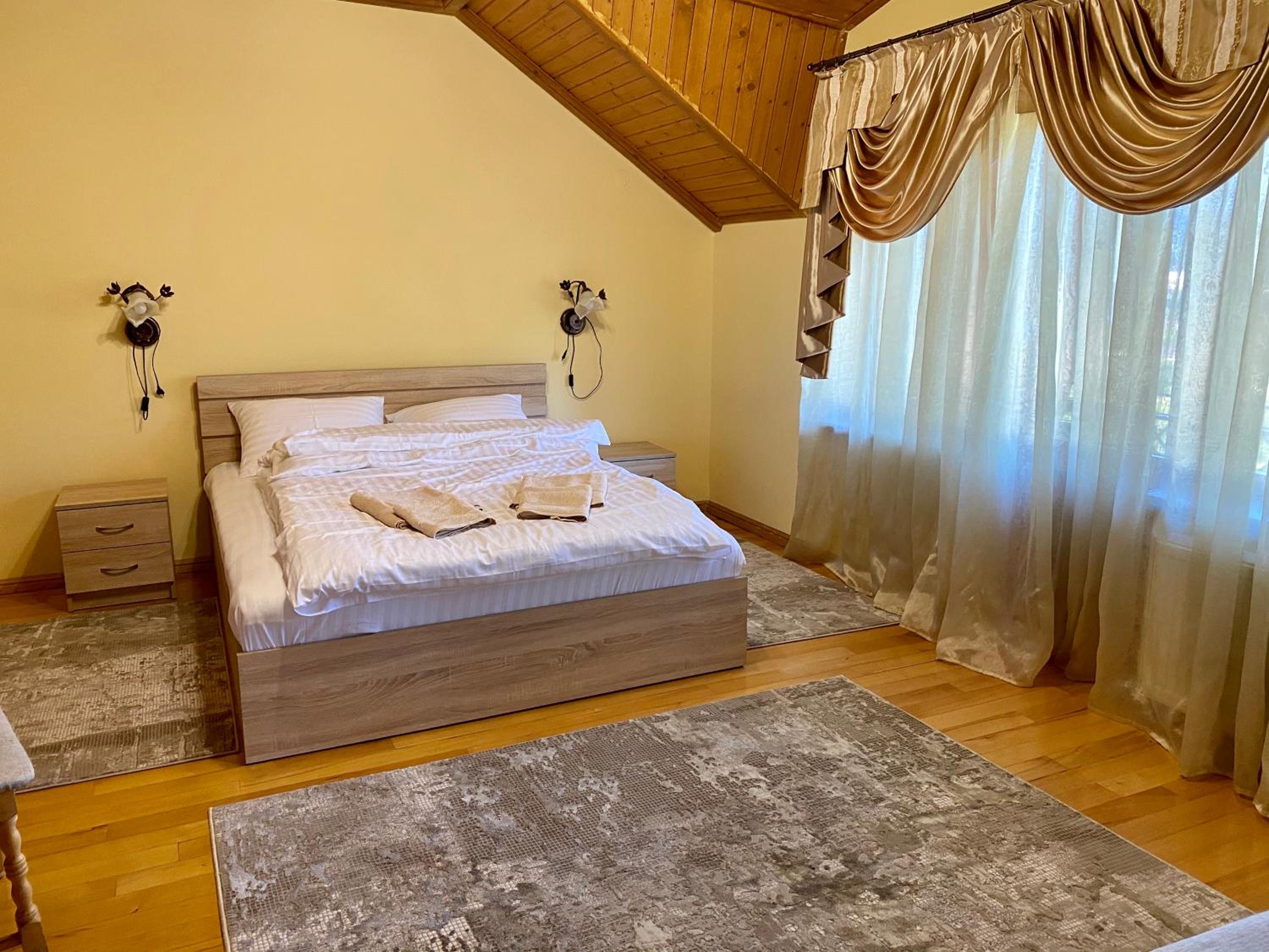 Family Room photo 3