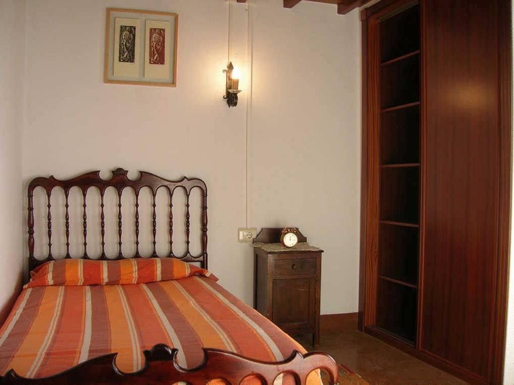Standard Single Room with Shared Bathroom photo 1