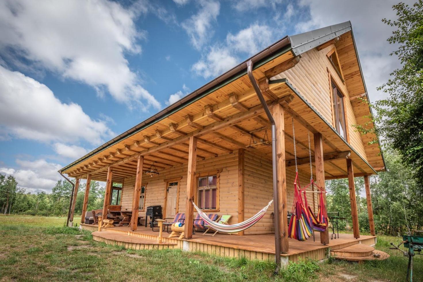Six-Bedroom House photo 1