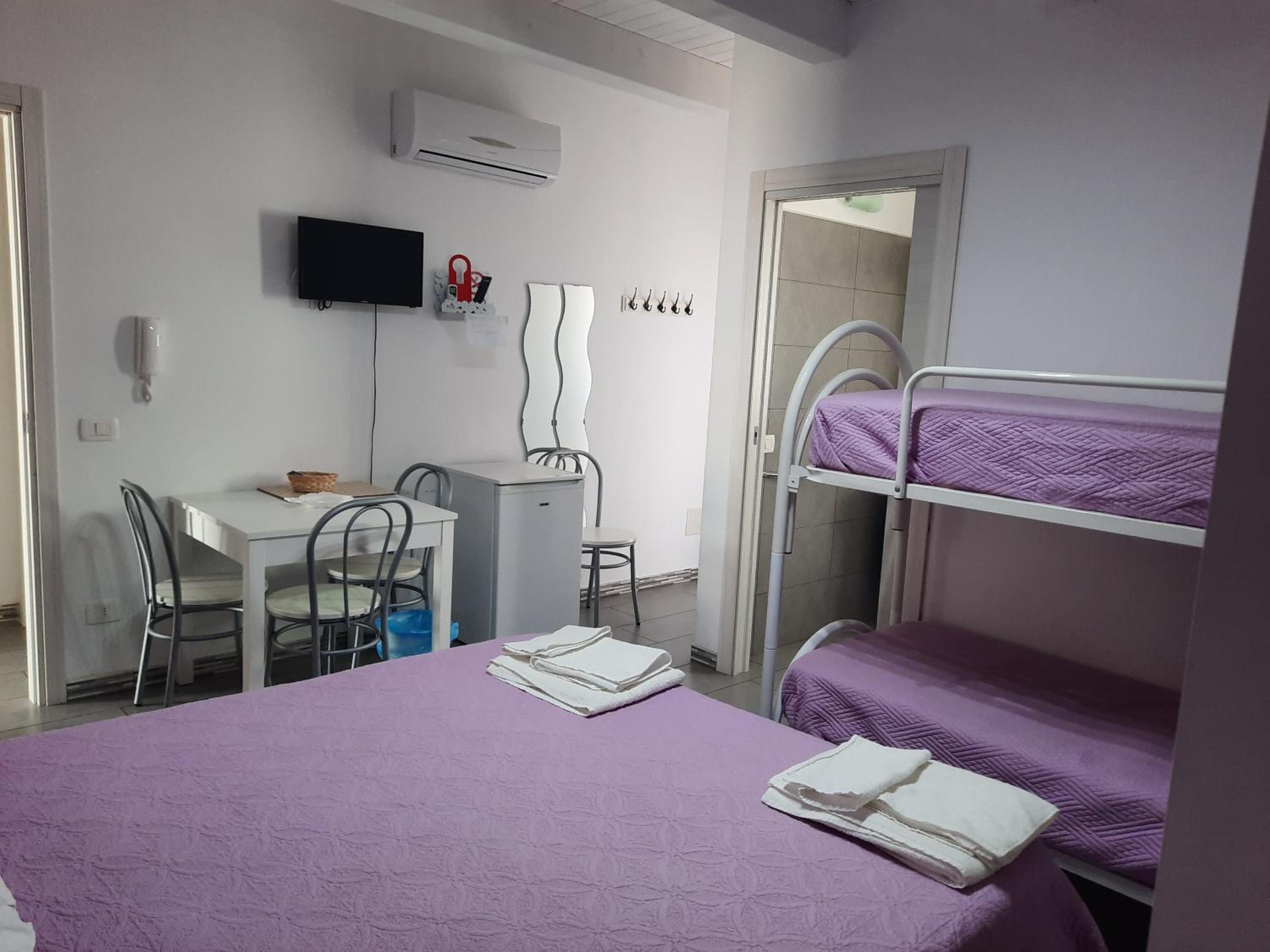 Budget Double Or Twin Room photo 1