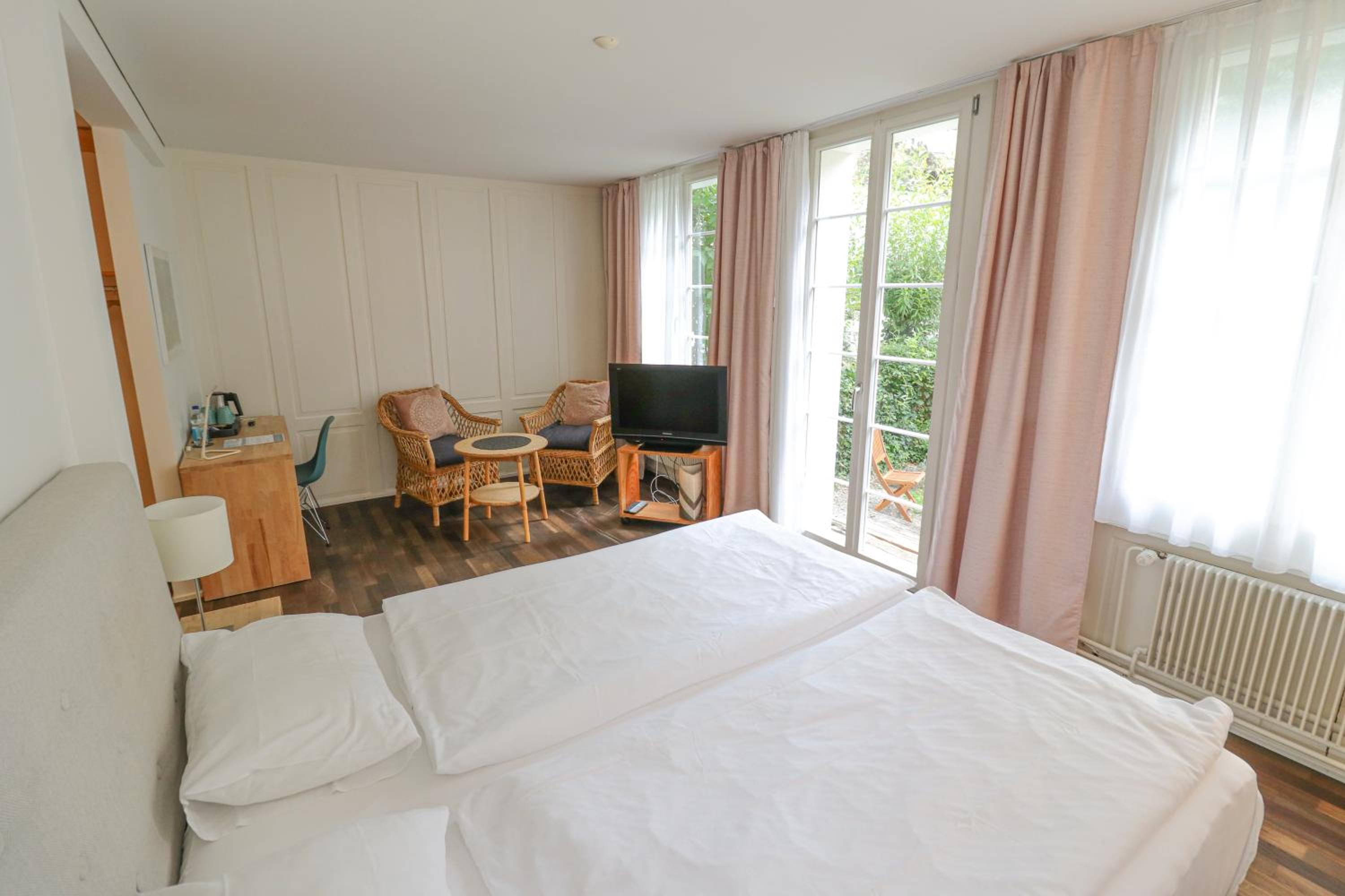 Double Room with Garden View photo 3