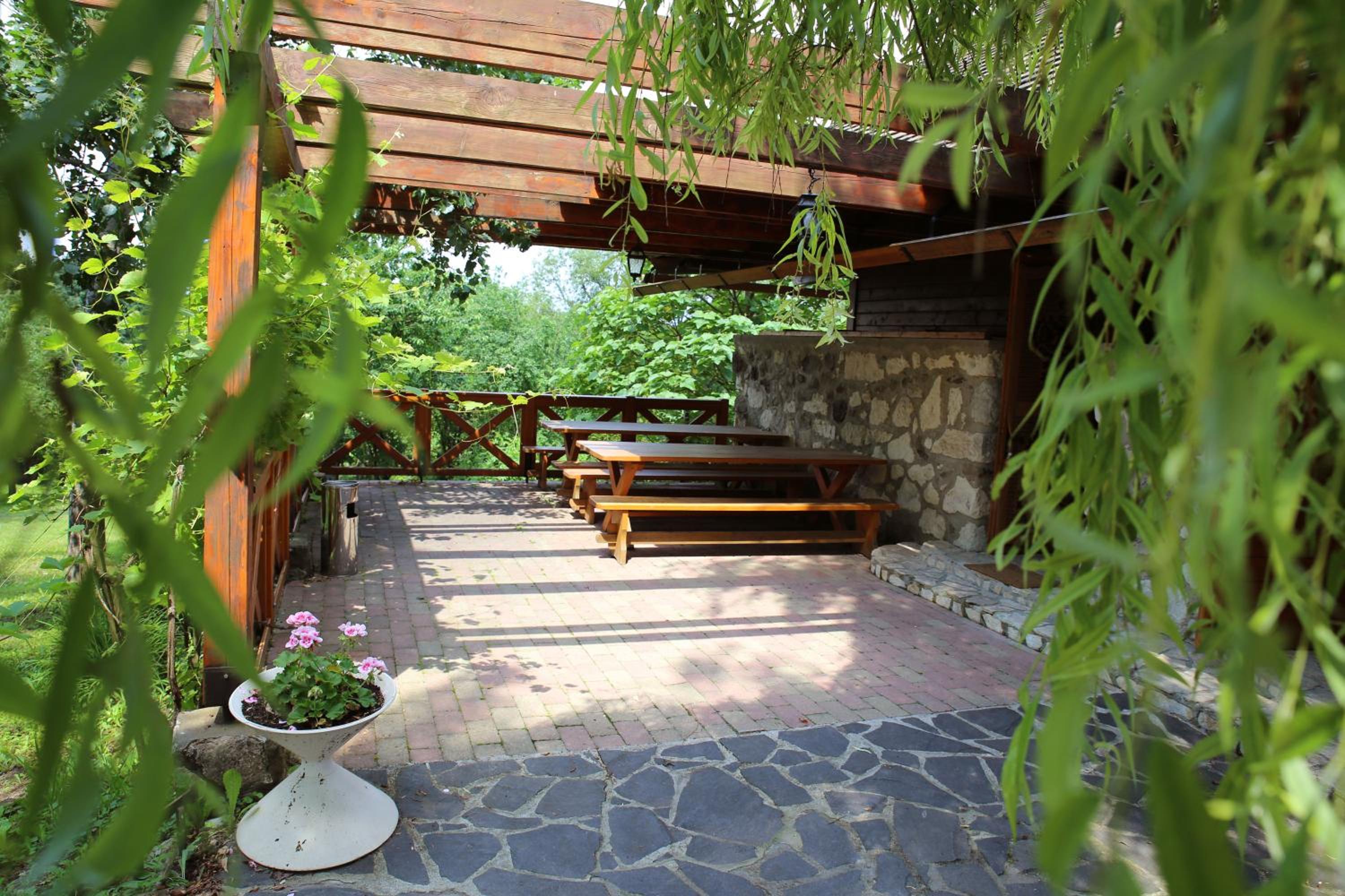Villa - Photo 4