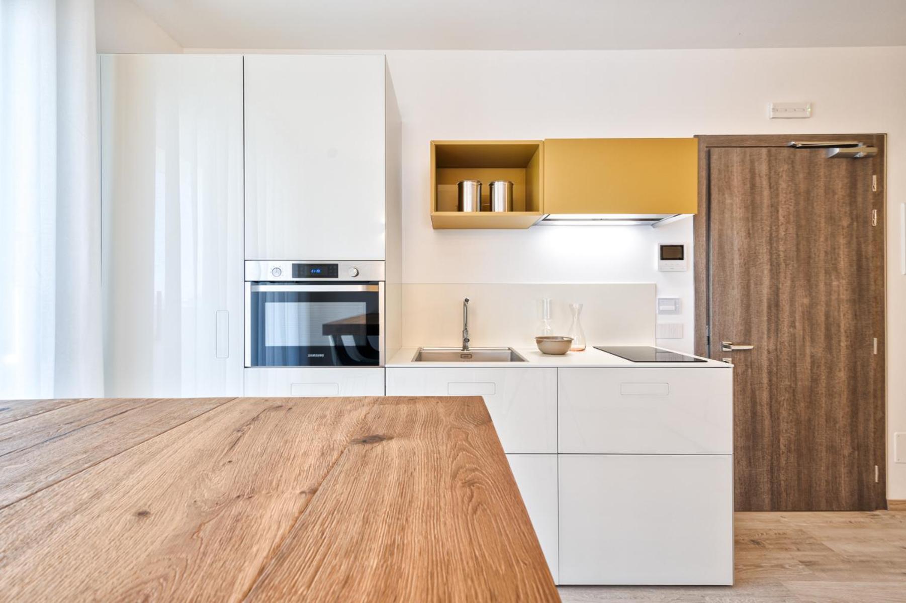 One-Bedroom Apartment - Photo 3