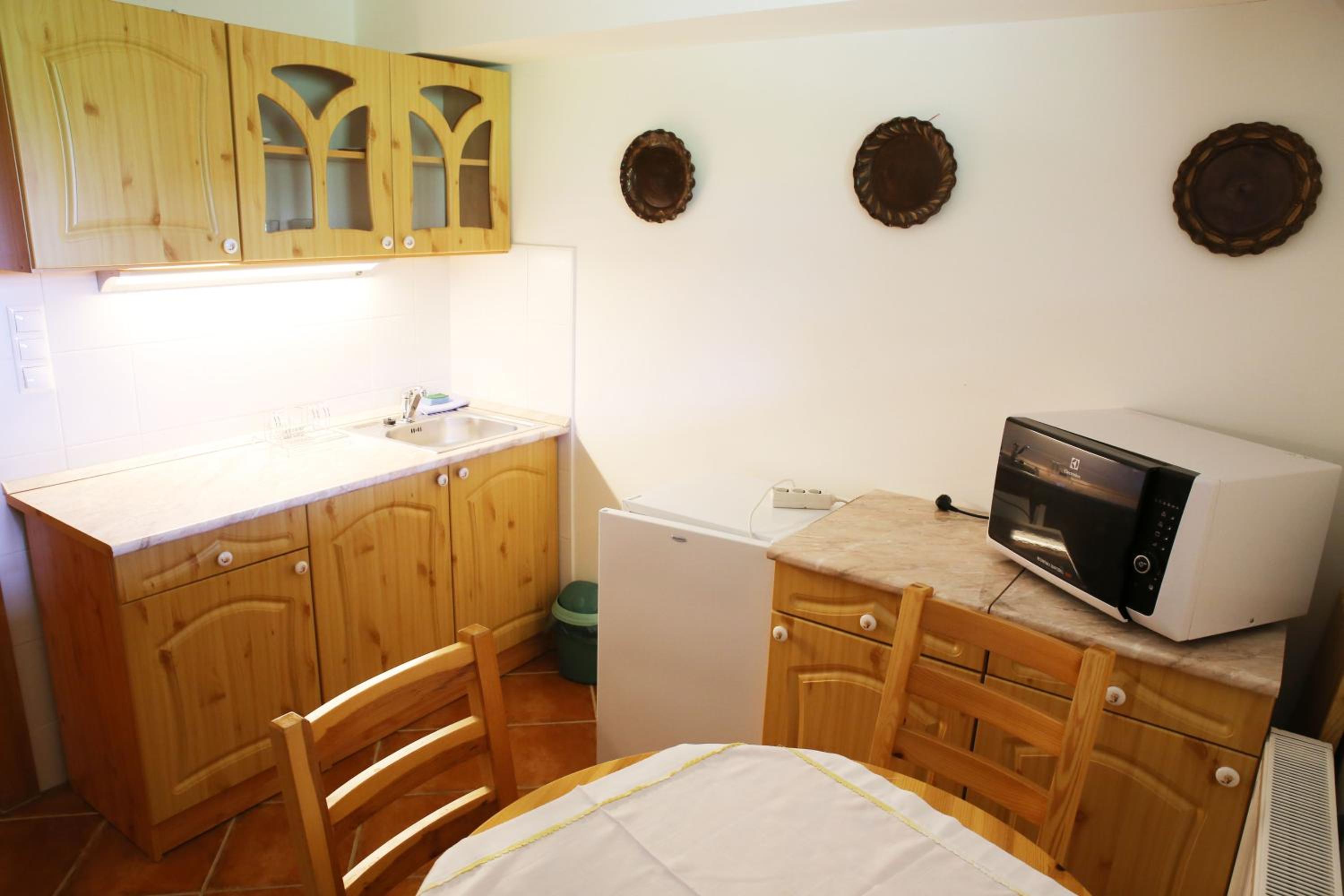 Twin Room with Bathroom photo 2