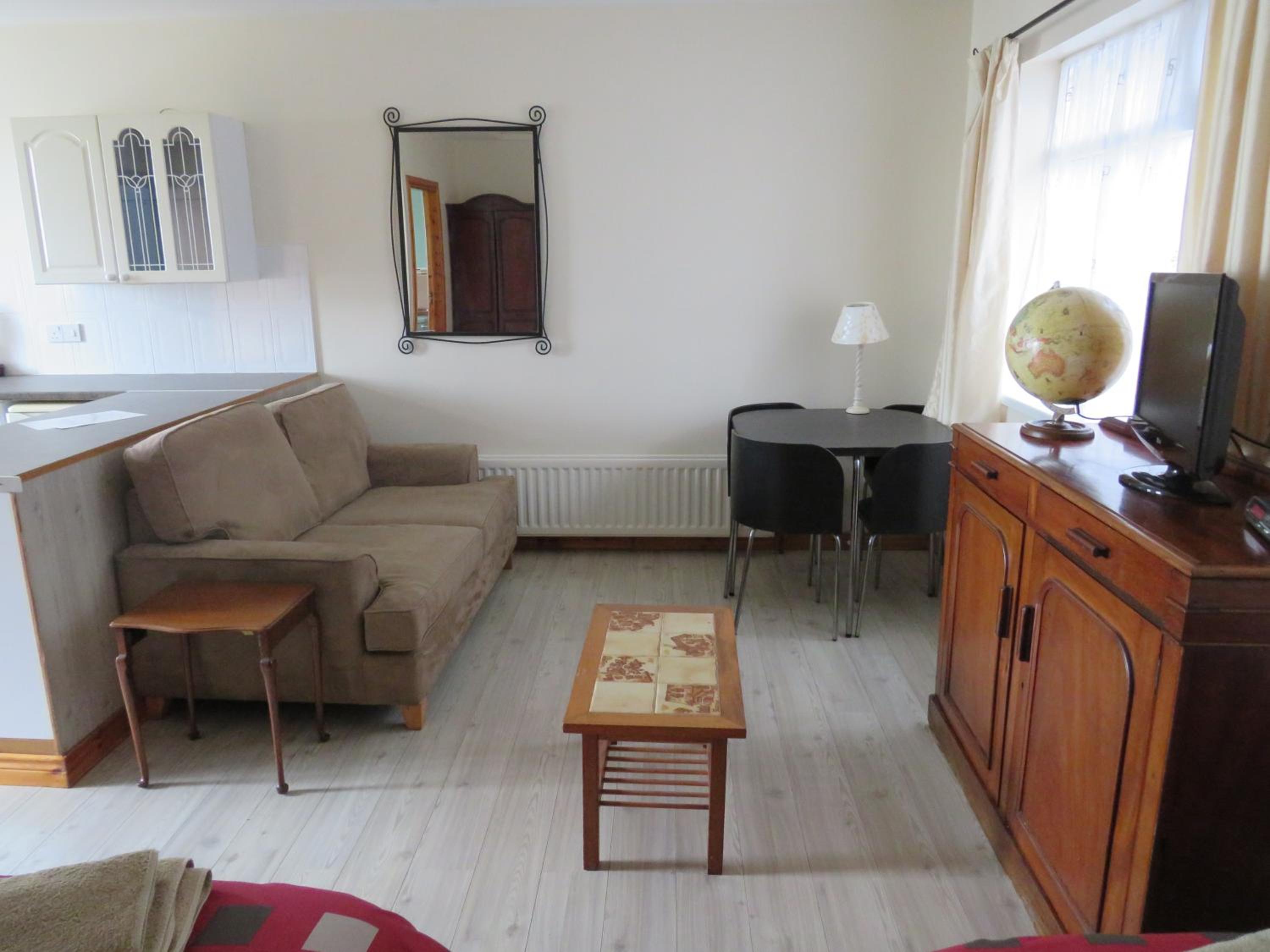 Apartment - Ground Floor photo 2