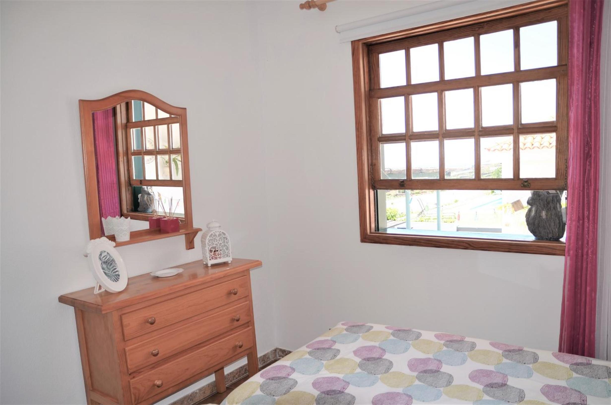 Three-Bedroom House photo 3