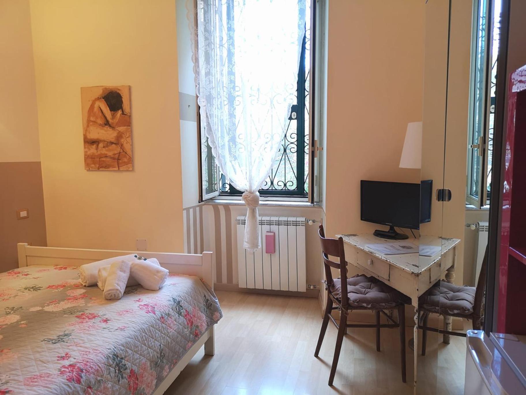 Basic Double Room photo 2
