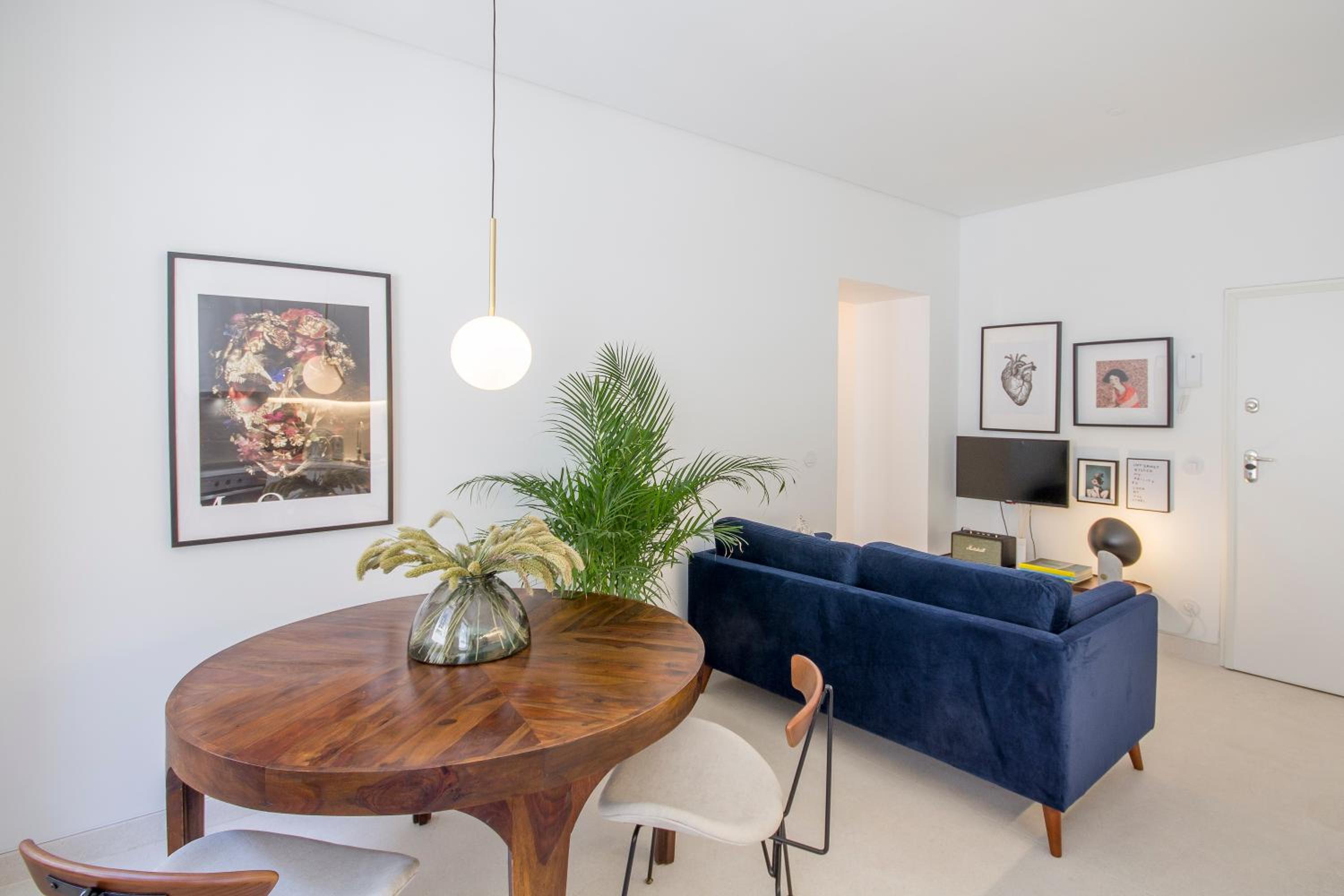 One-Bedroom Apartment - Photo 9