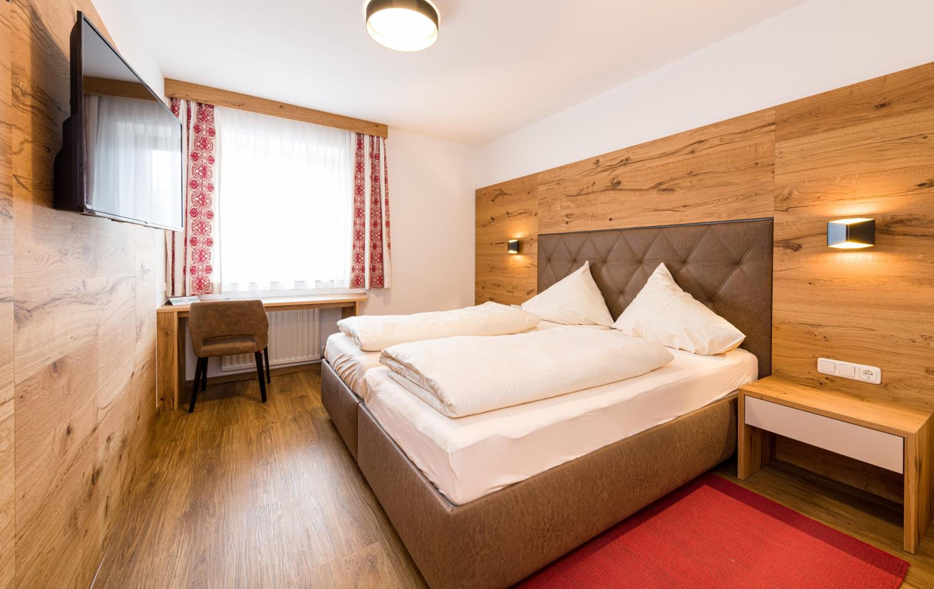 Double Room - Photo 4