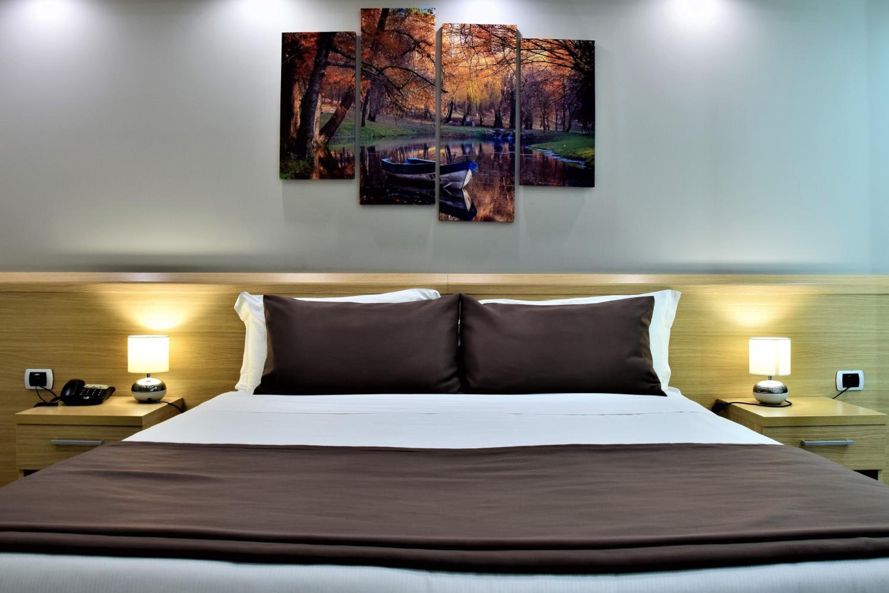 Superior Double or Twin Room photo 3
