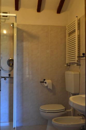 Deluxe Room (2 Adults + 1 Child)
