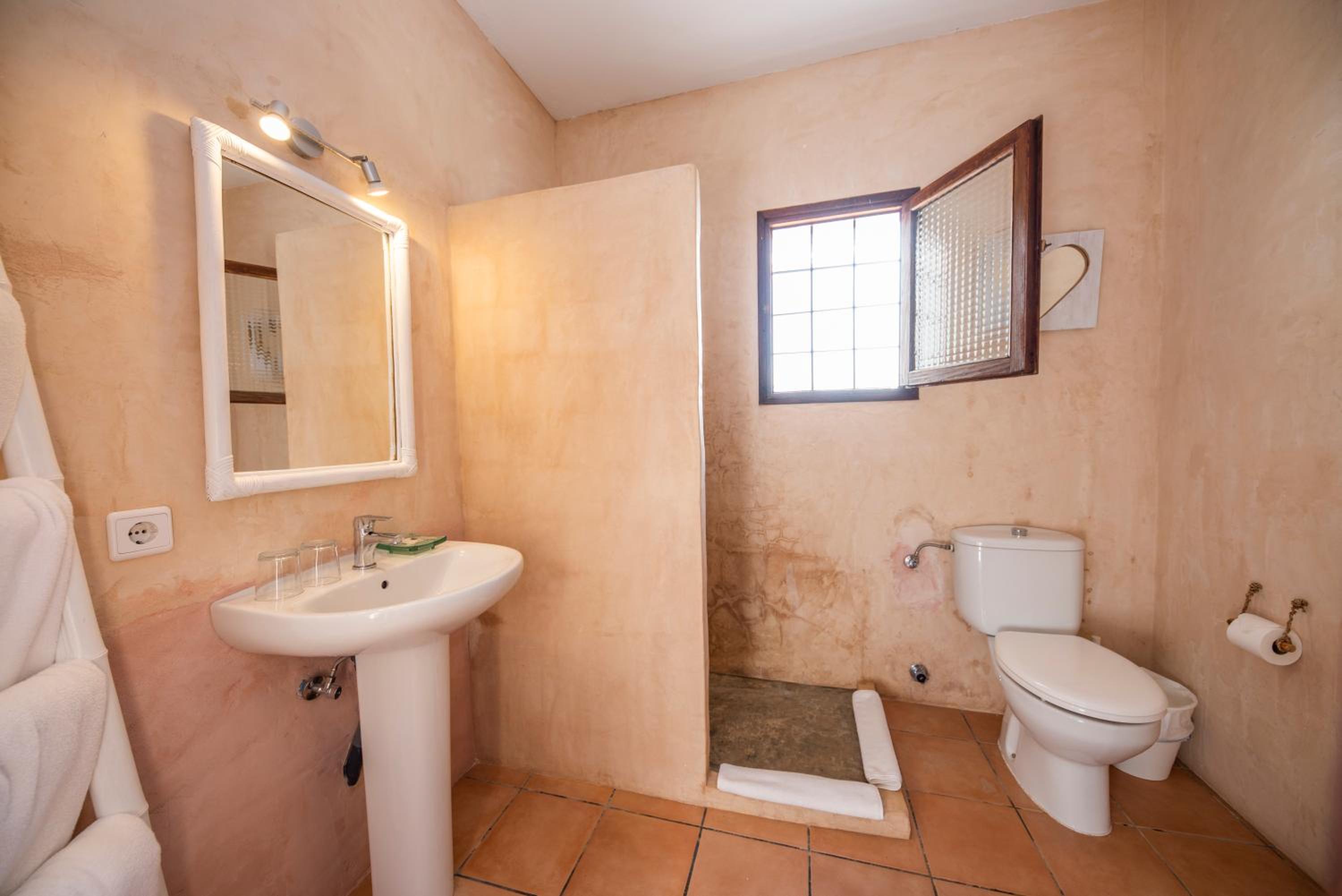 Quadruple Room with Shower photo 2