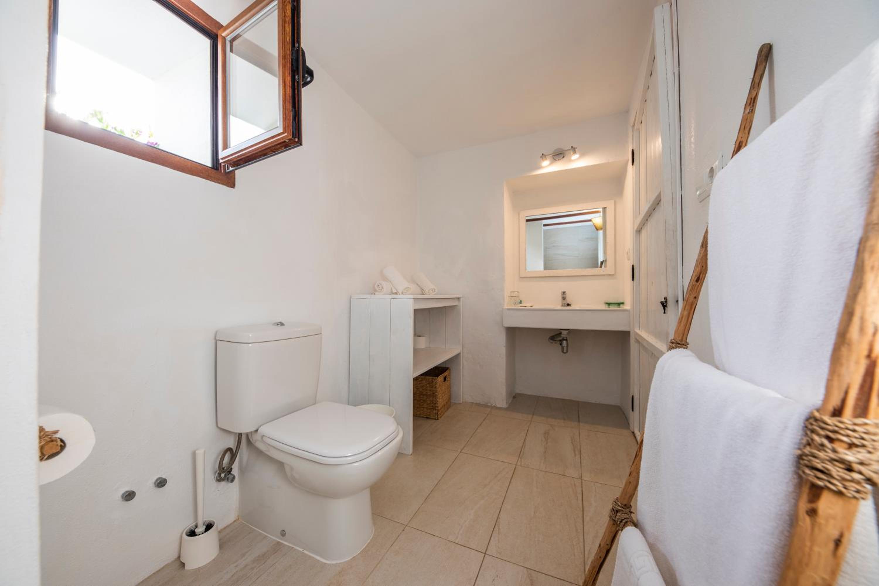 Superior Quadruple Room photo 2