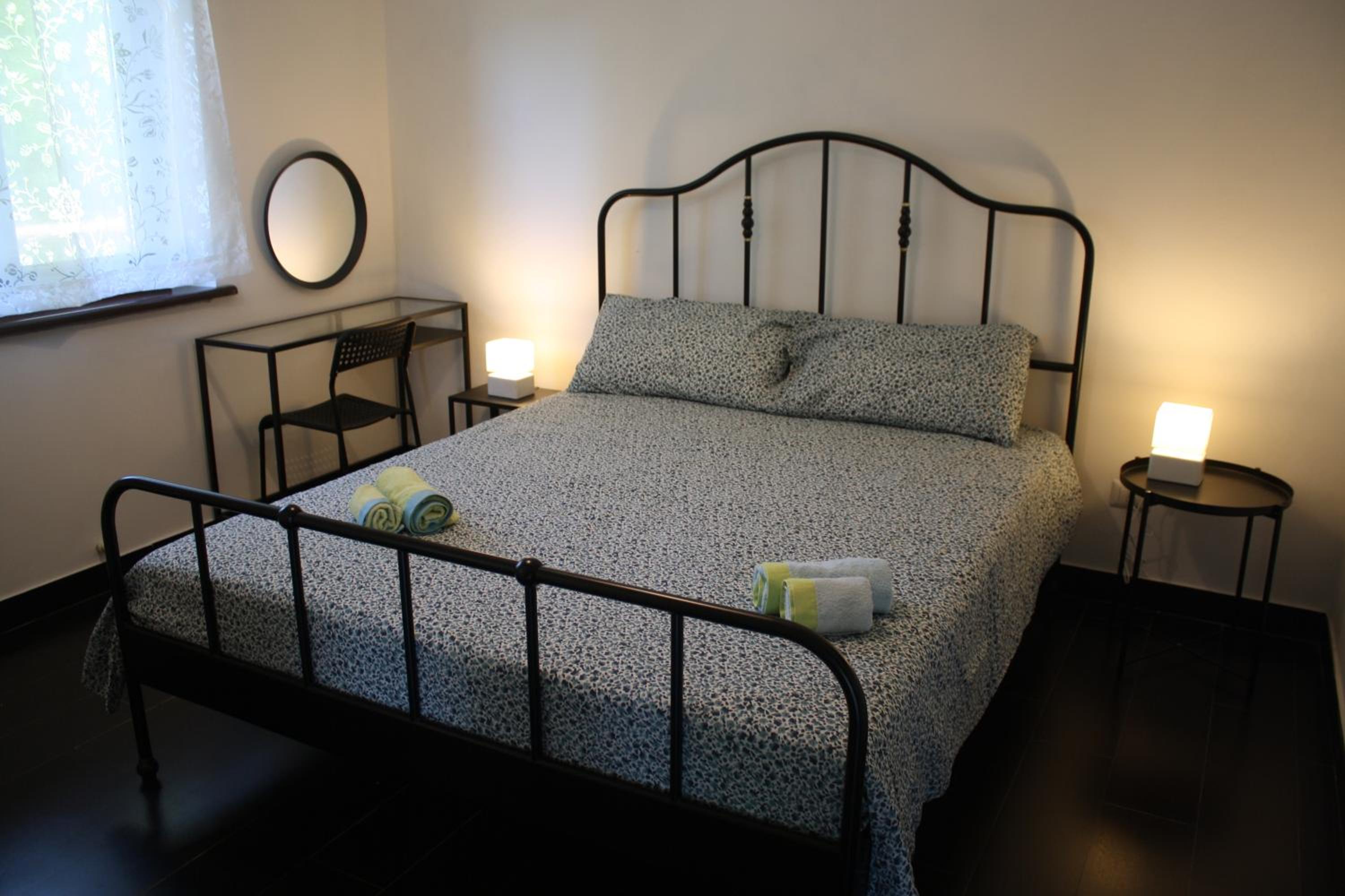One-Bedroom House photo 1
