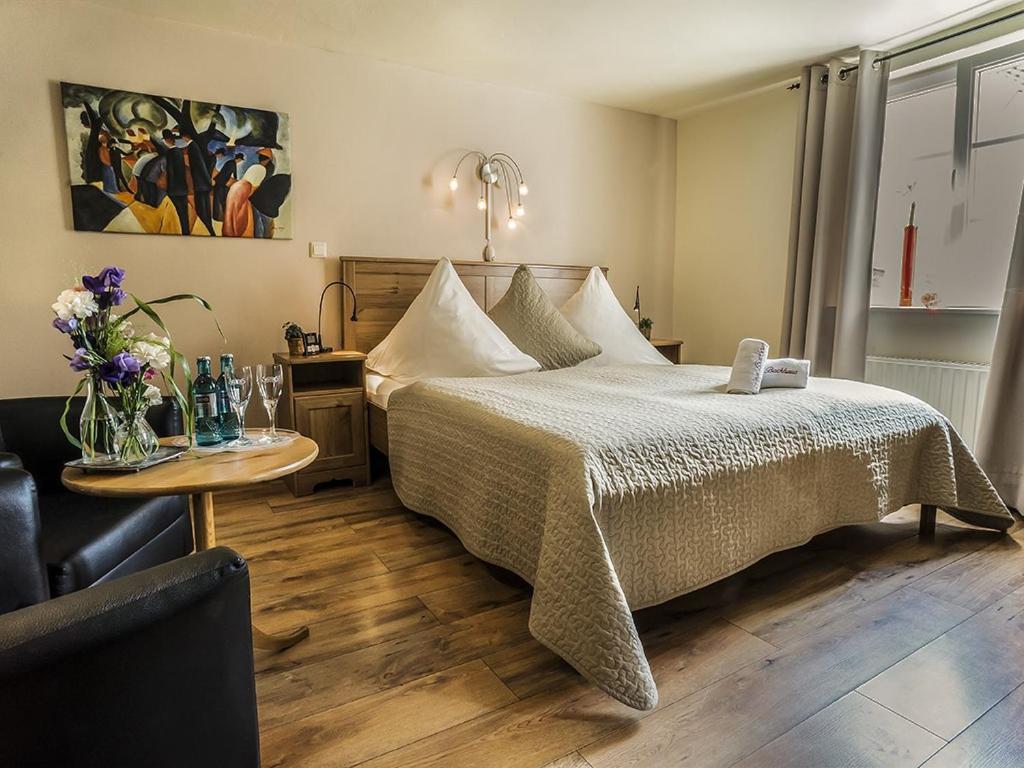Double Room with Private Bathroom photo 3