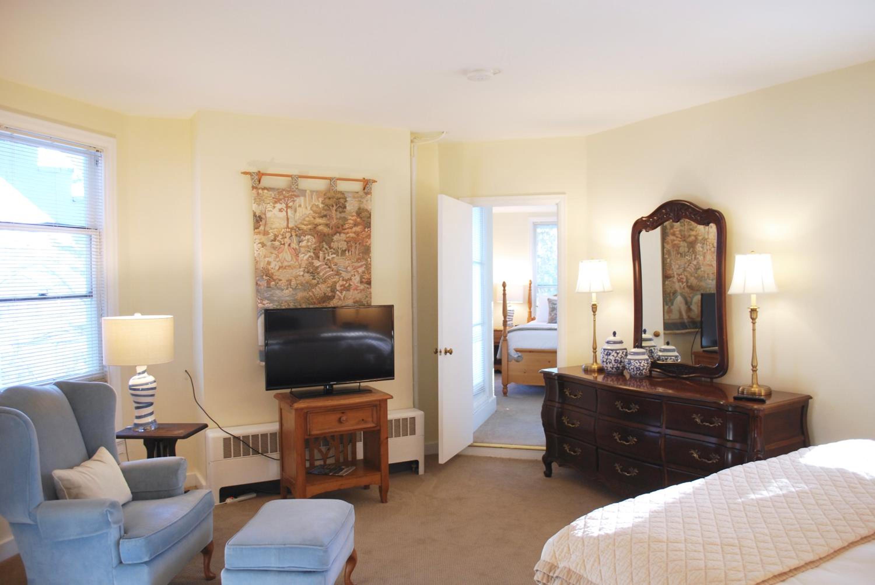 Deluxe Triple Room - Photo 2
