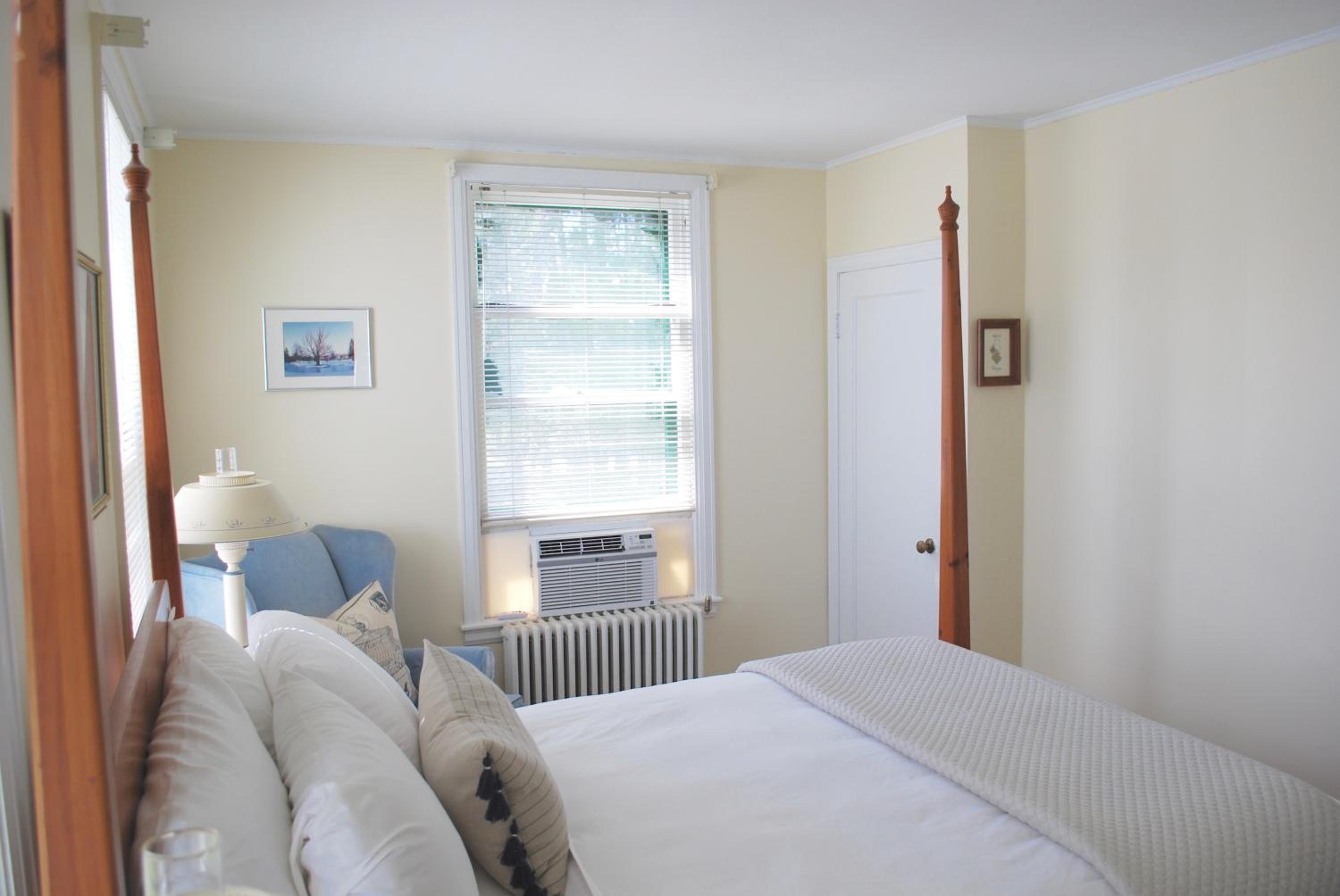Standard Suite - Photo 6