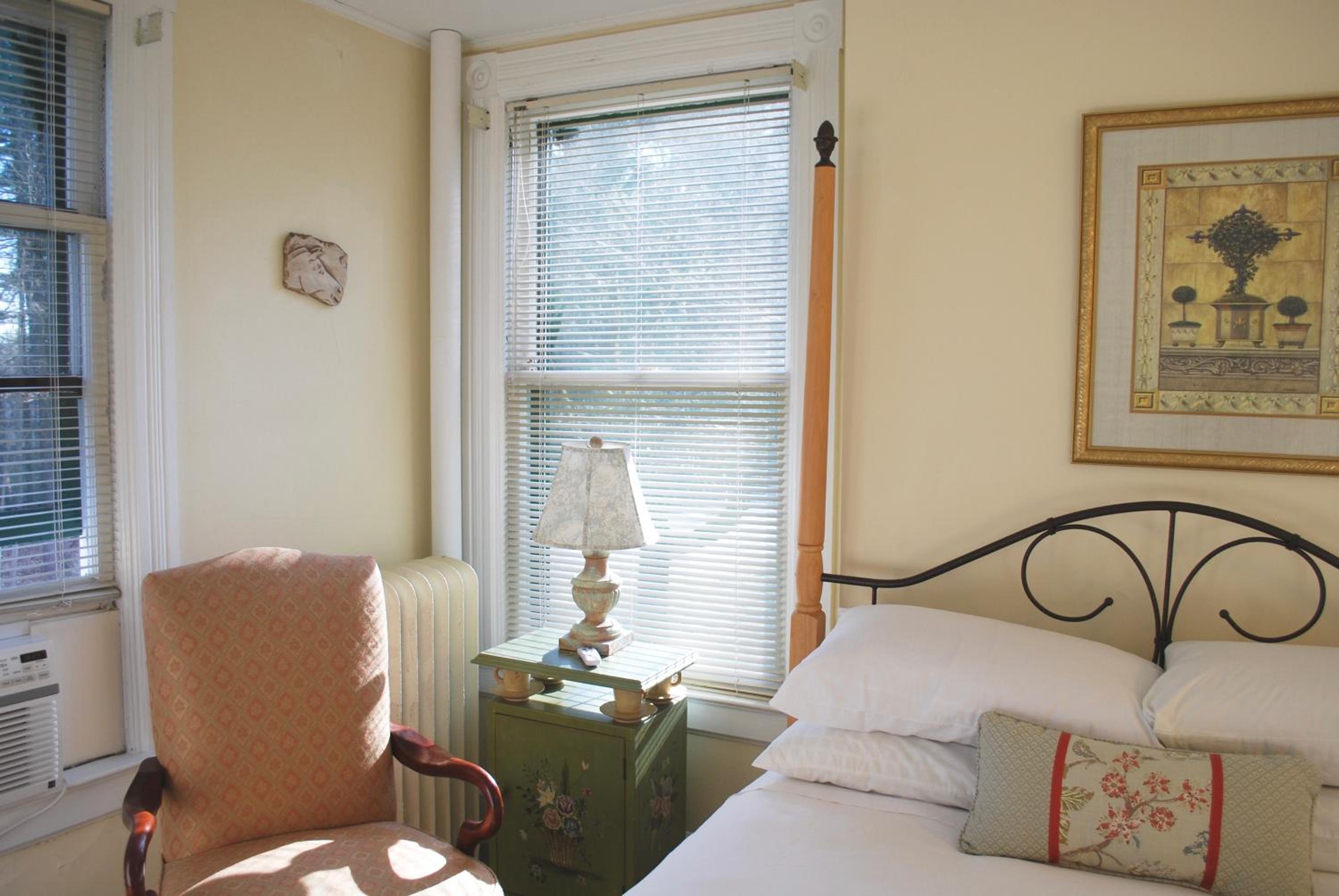 Queen Room - Photo 4