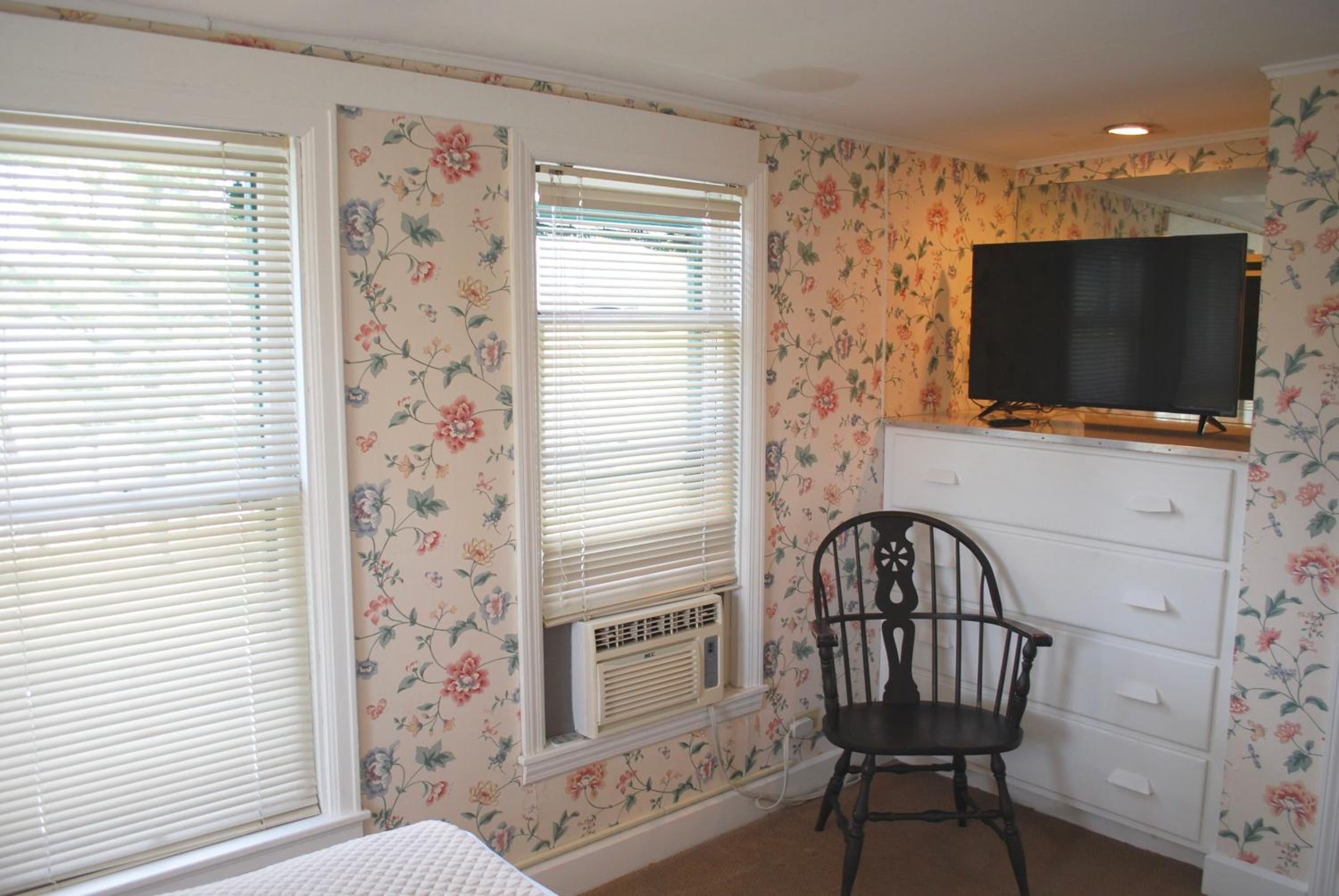 Deluxe Quadruple Room - Photo 6