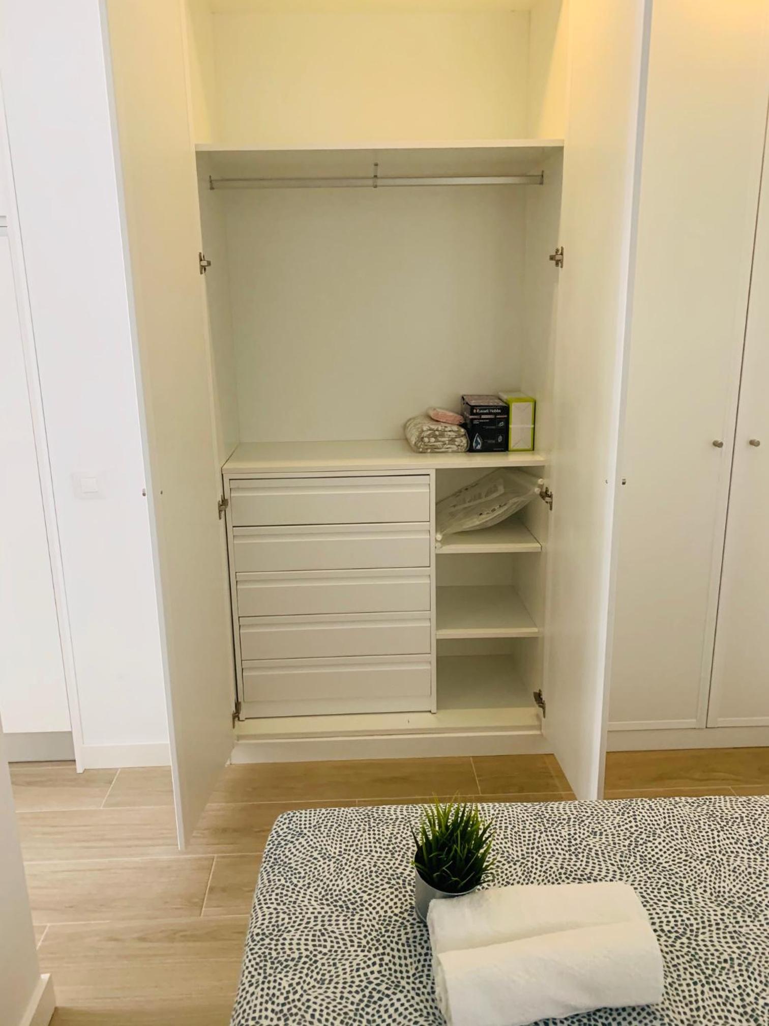 One-Bedroom Apartment - Photo 20