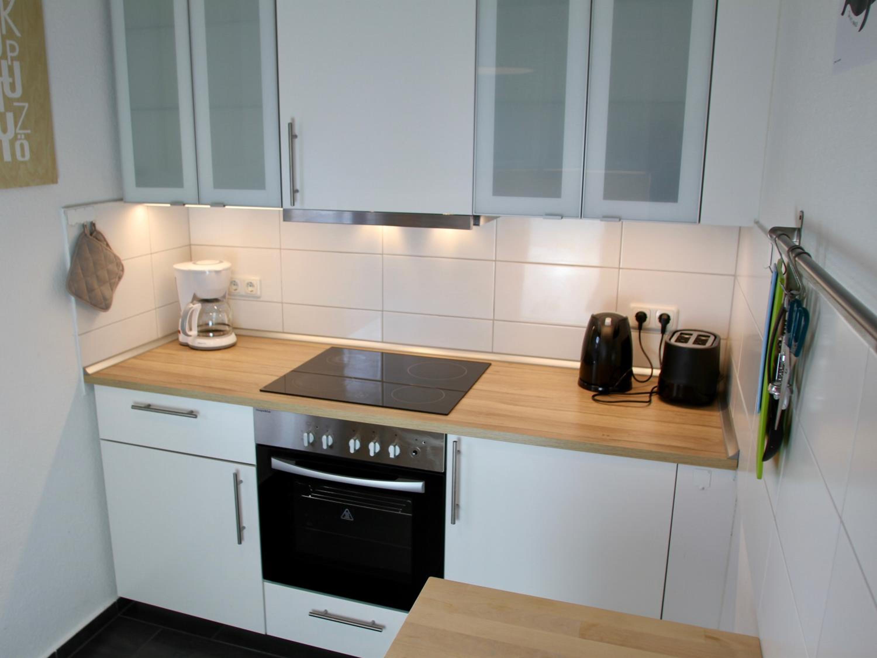 Two-Bedroom Apartment with Balcony - Photo 8