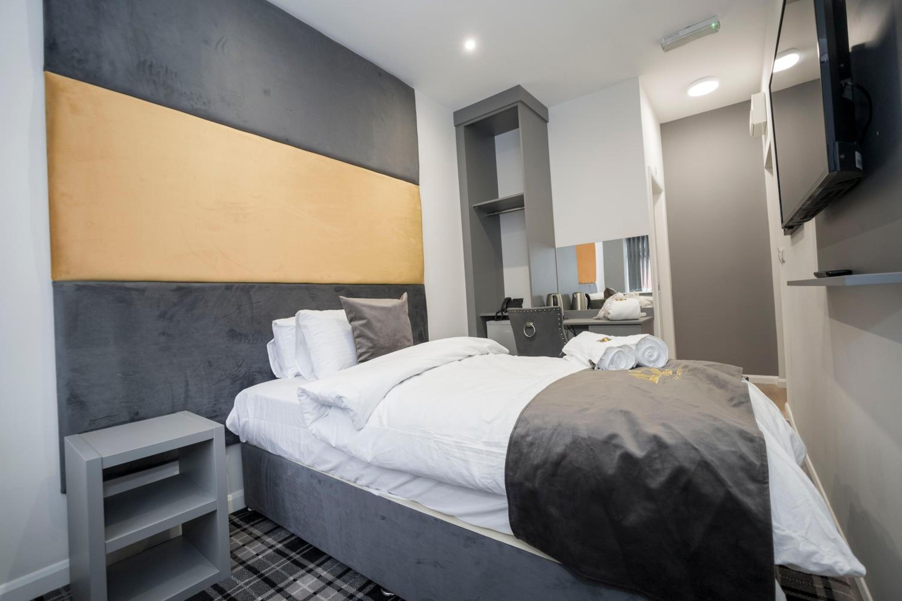 Standard Single Room with Shower