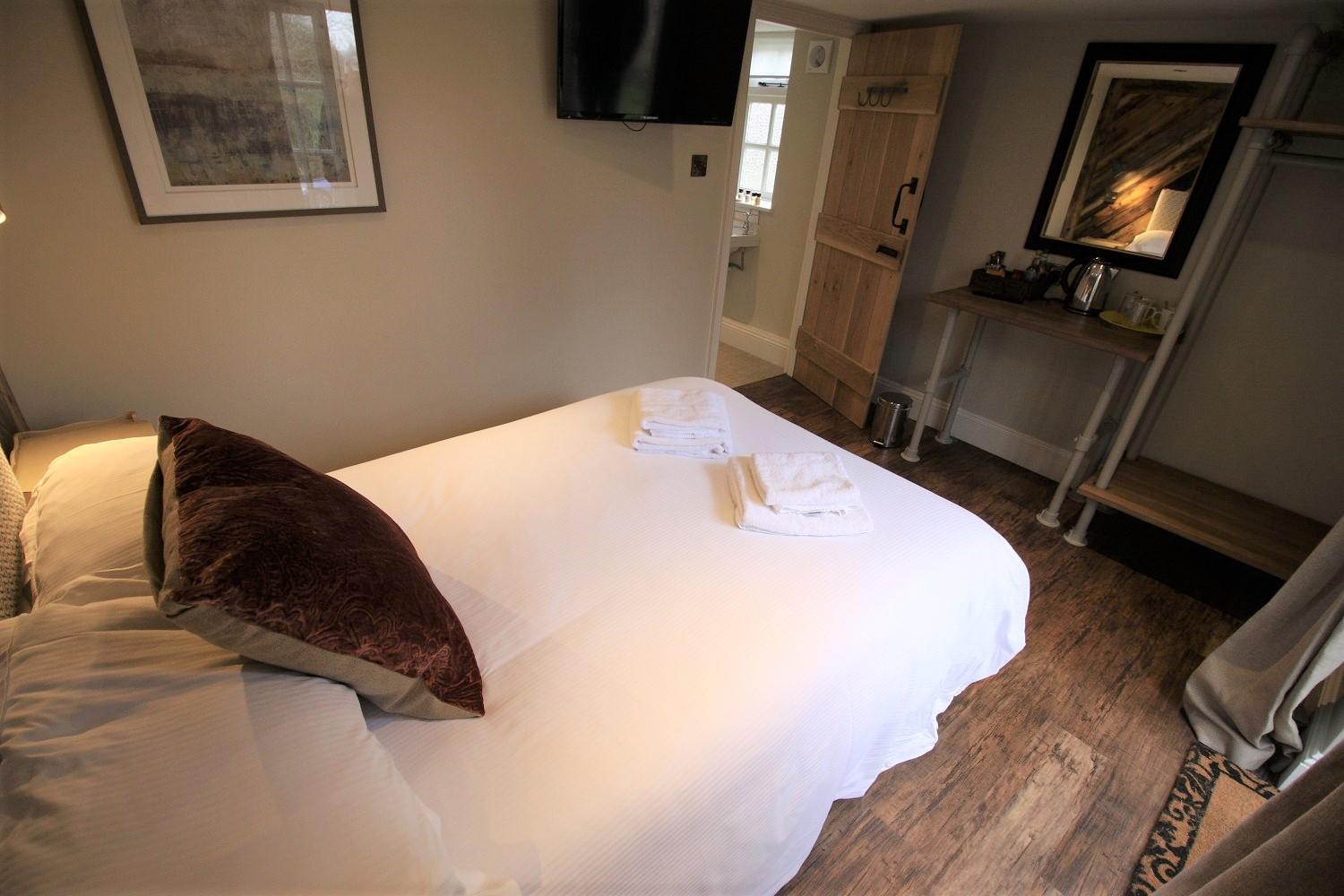 Standard Twin Room - Photo 5