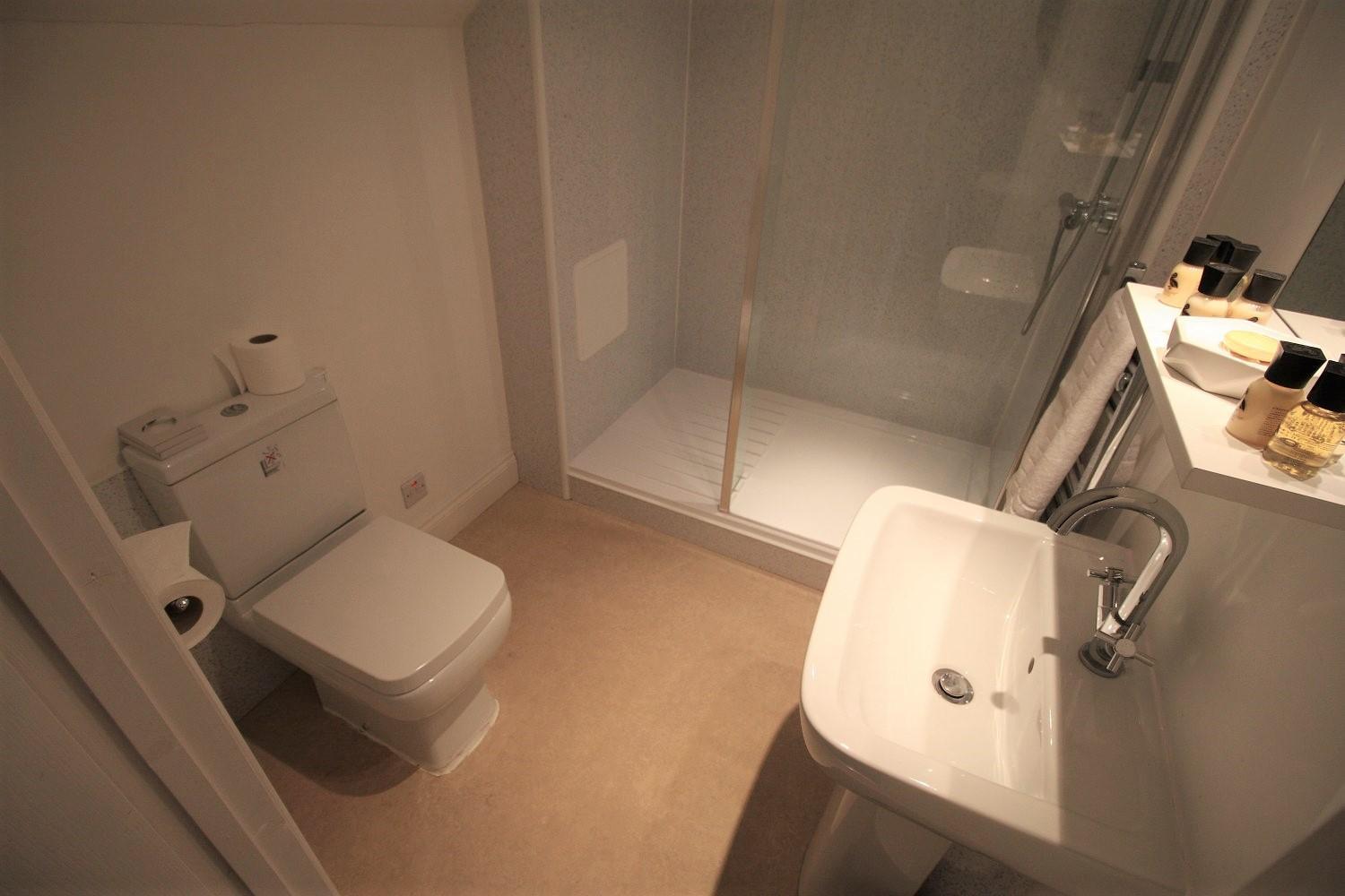 Standard Double Room - Photo 6