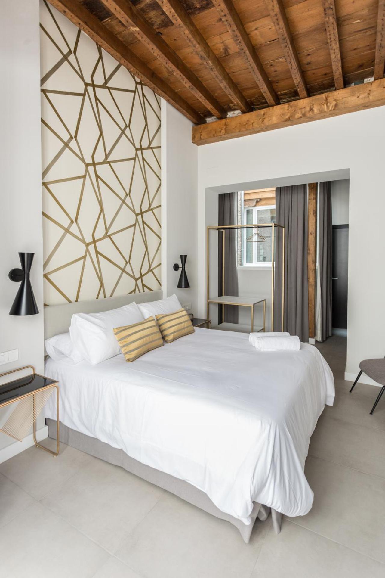 Large Double or Twin Room