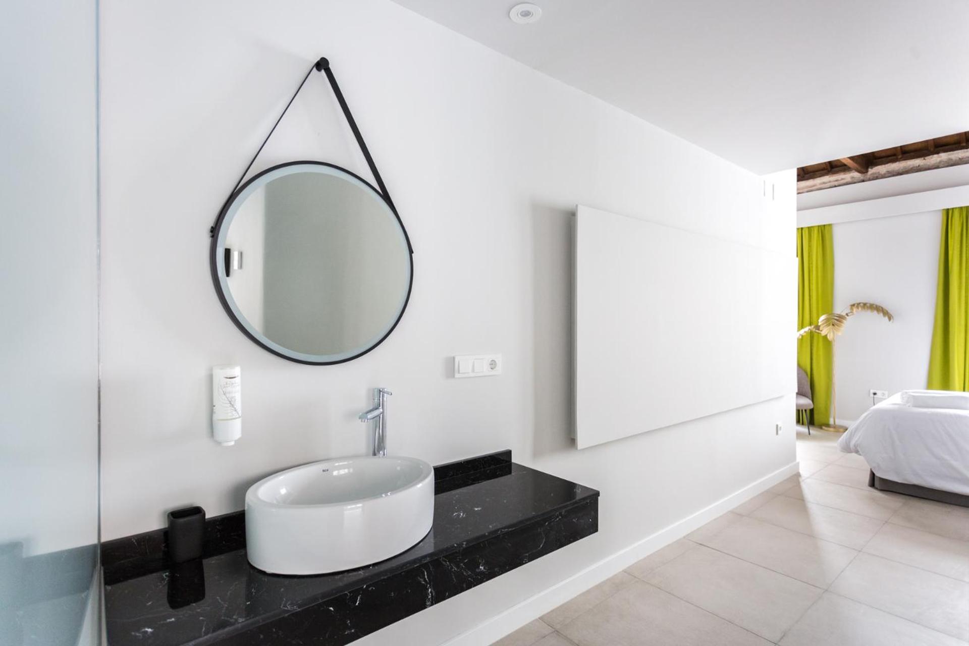 Large Double or Twin Room