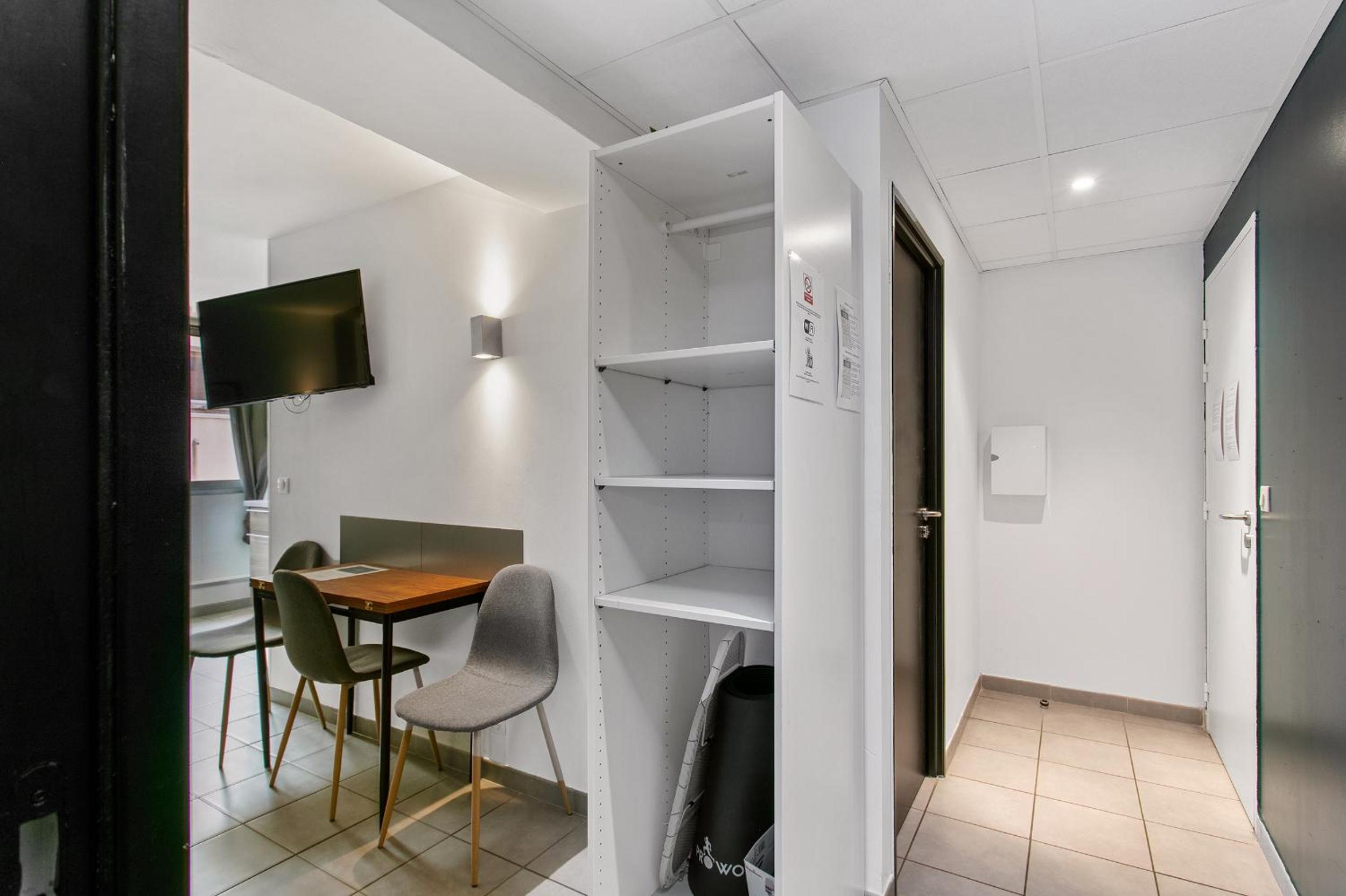 Superior Apartment photo 2