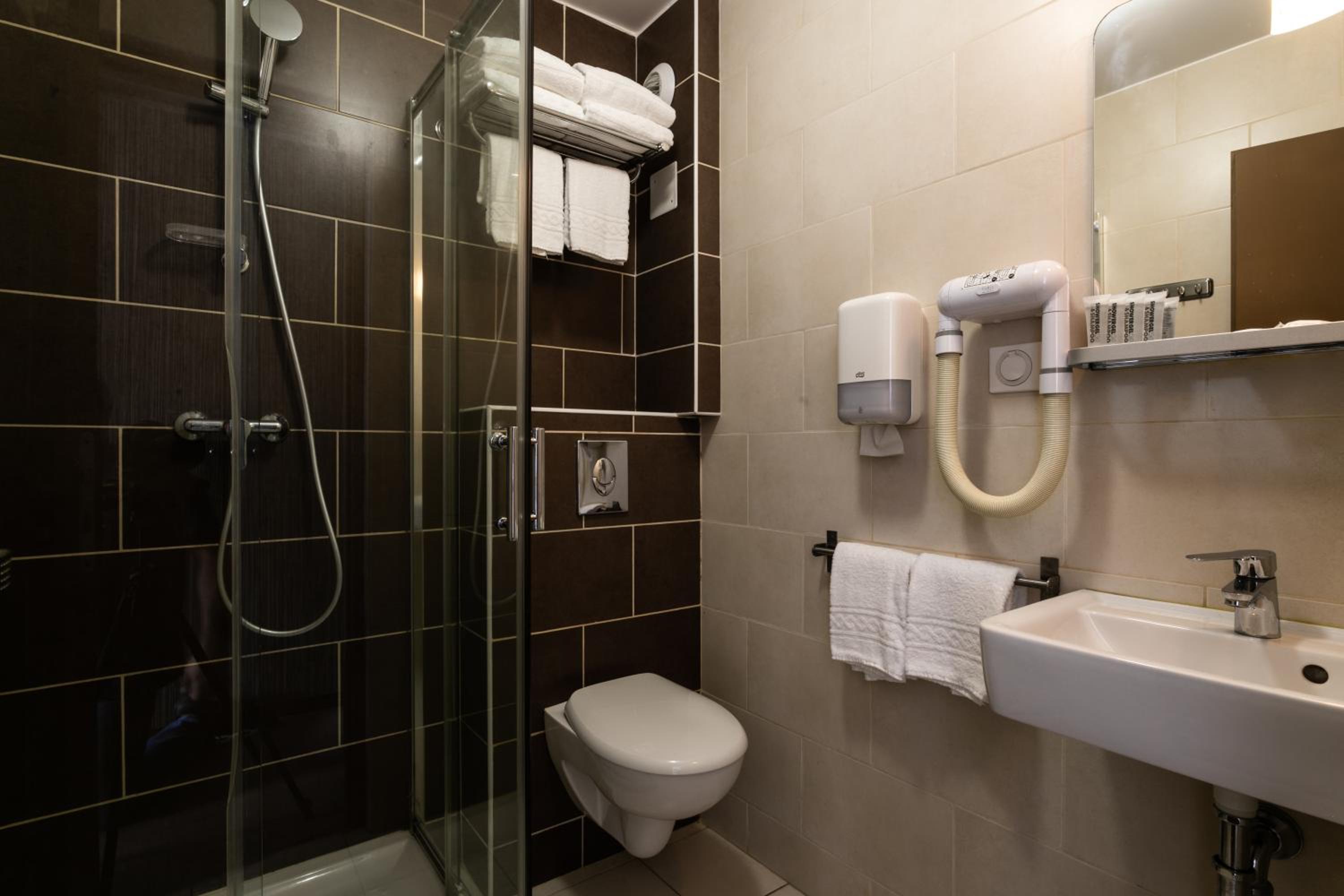 Triple Room with Balcony photo 3