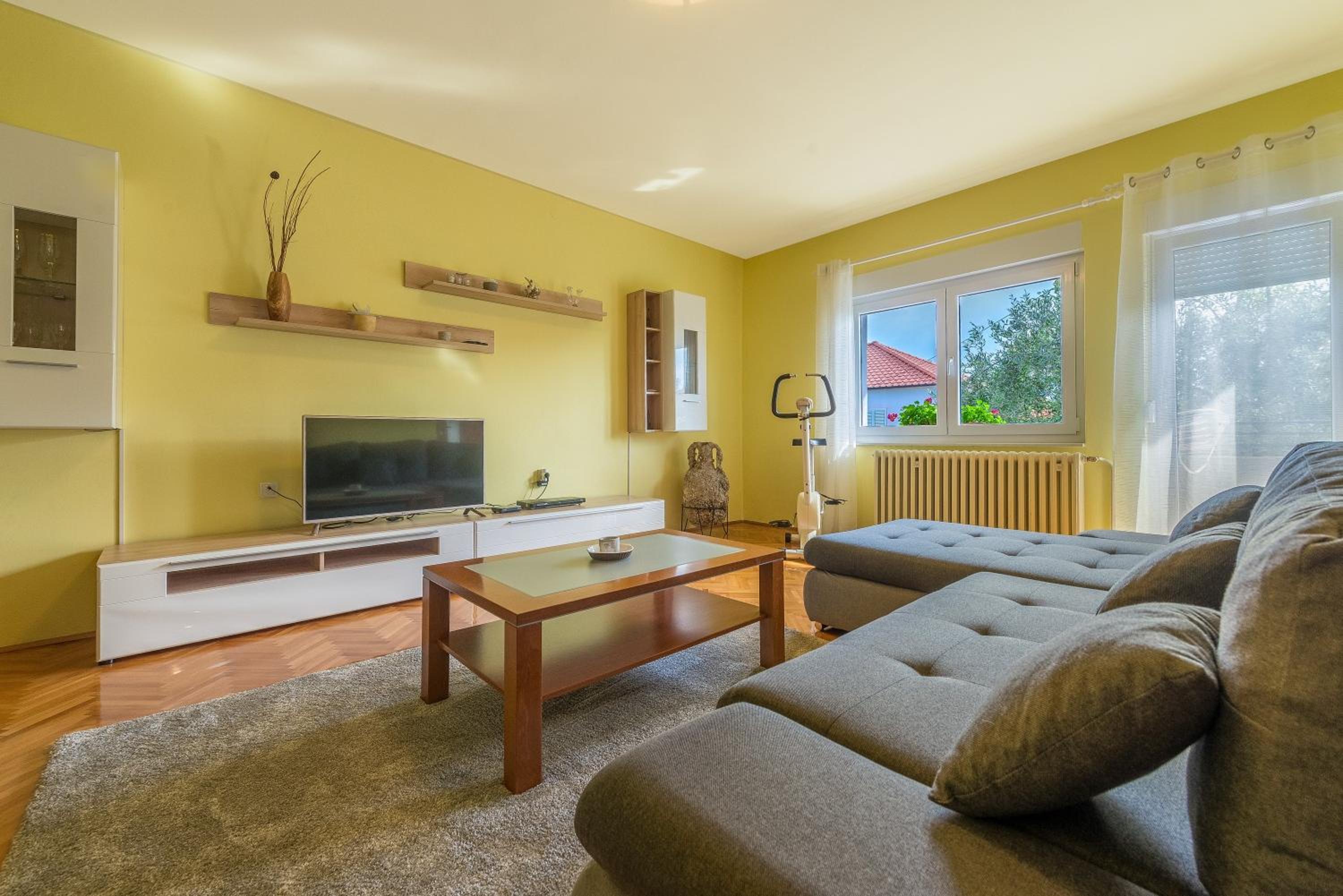 Two Bedroom Apartment with Shared Pool