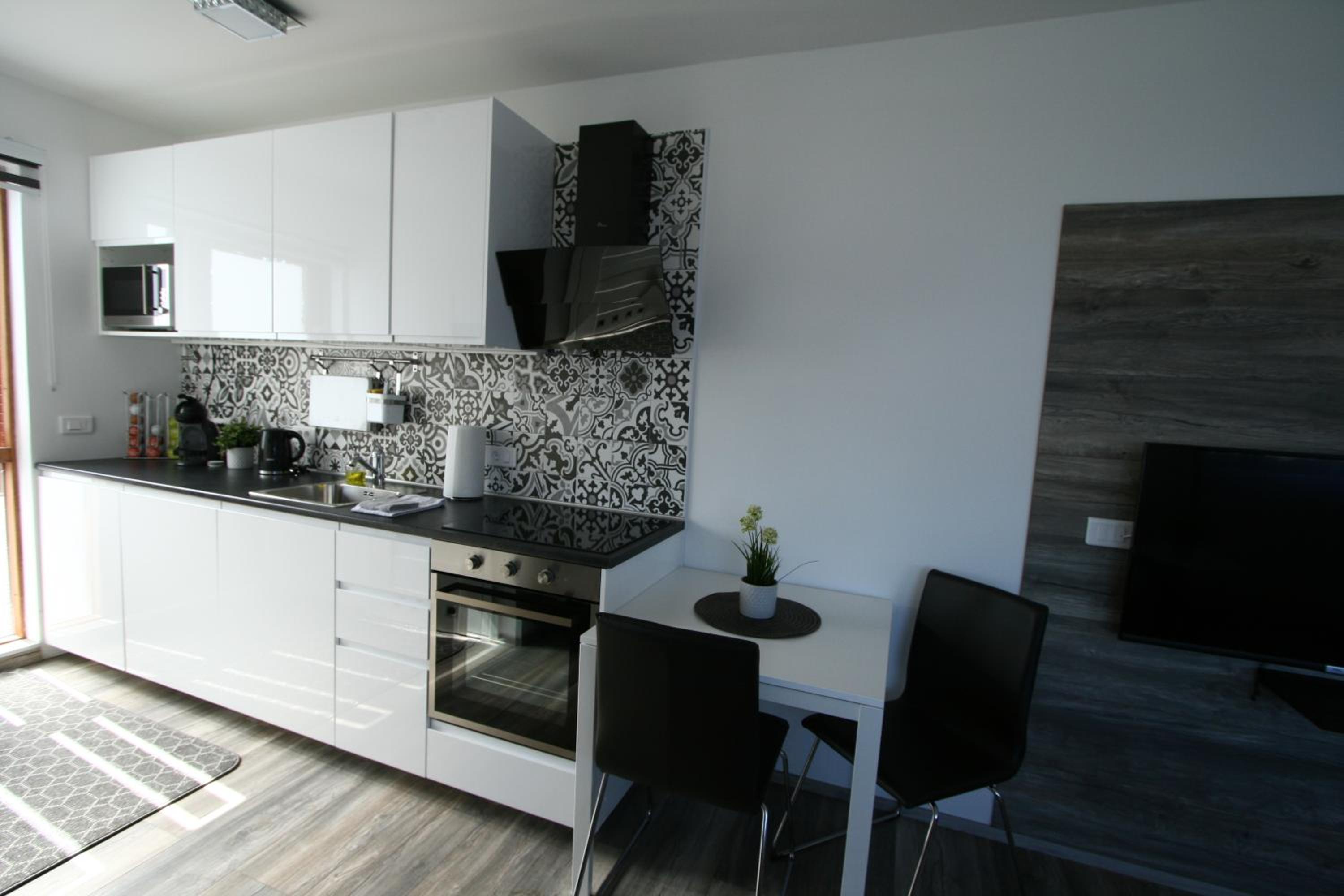 Studio Apartment with Private Hot Tub