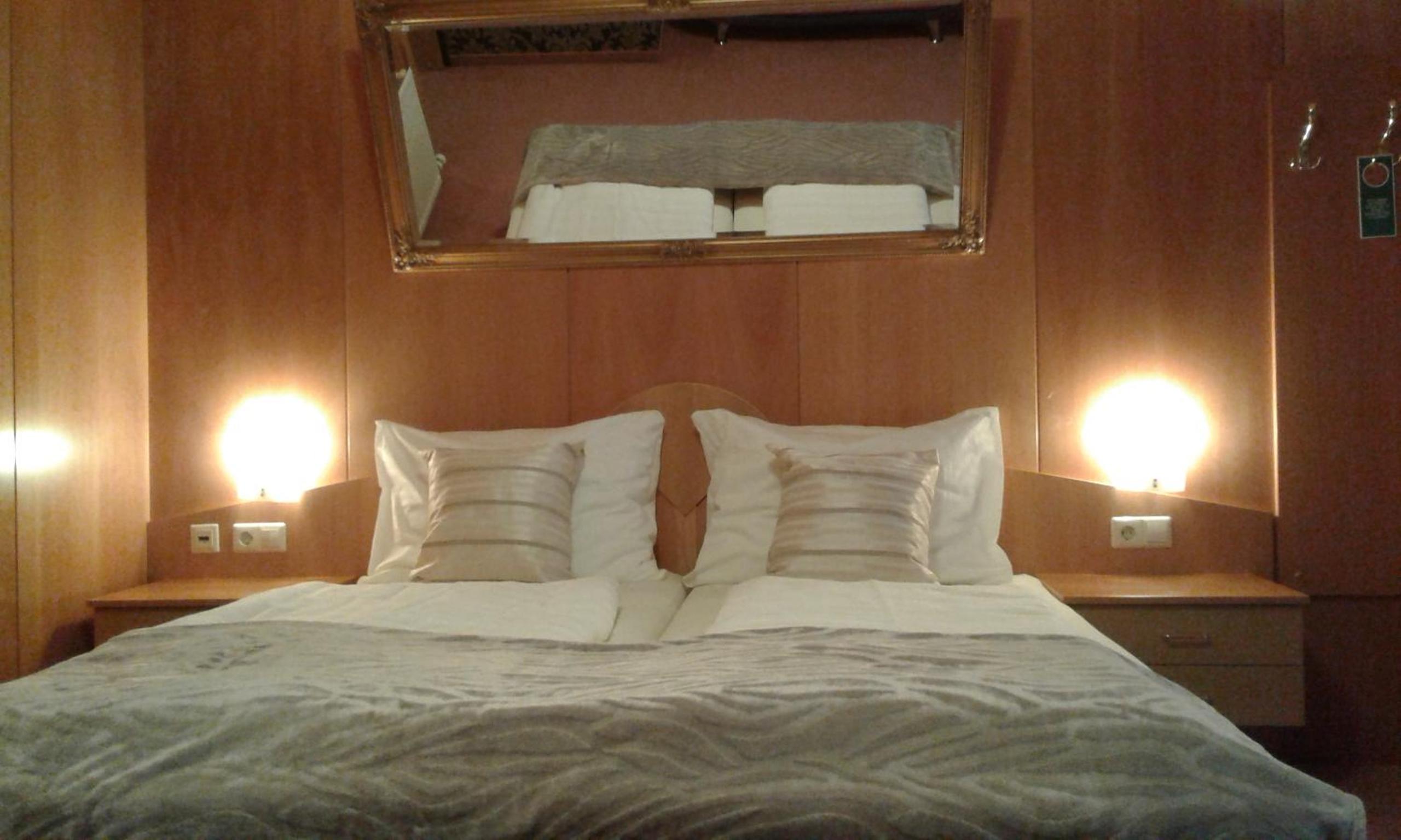 Double Room with Balcony photo 3