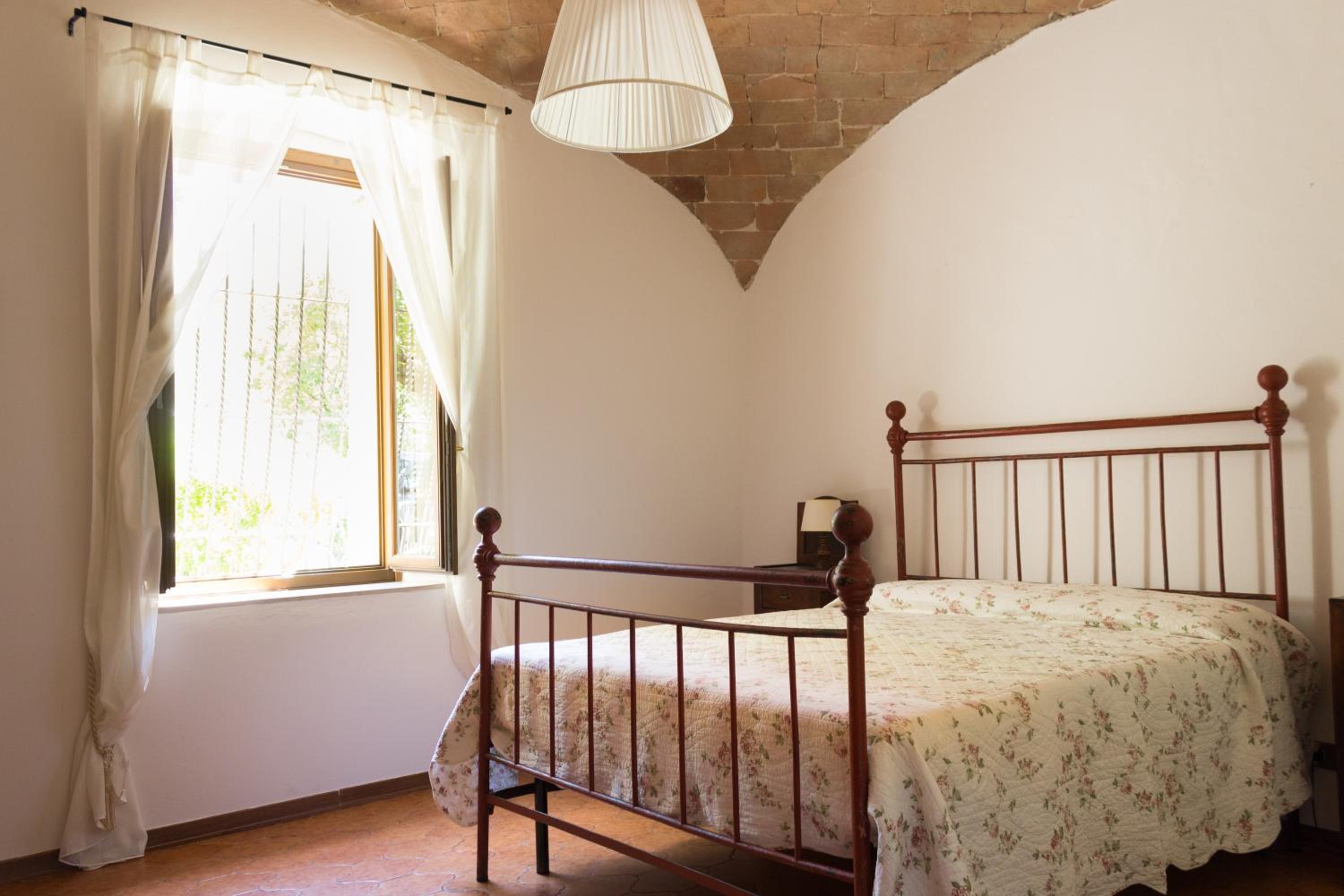 Apartment - Split Level photo 2
