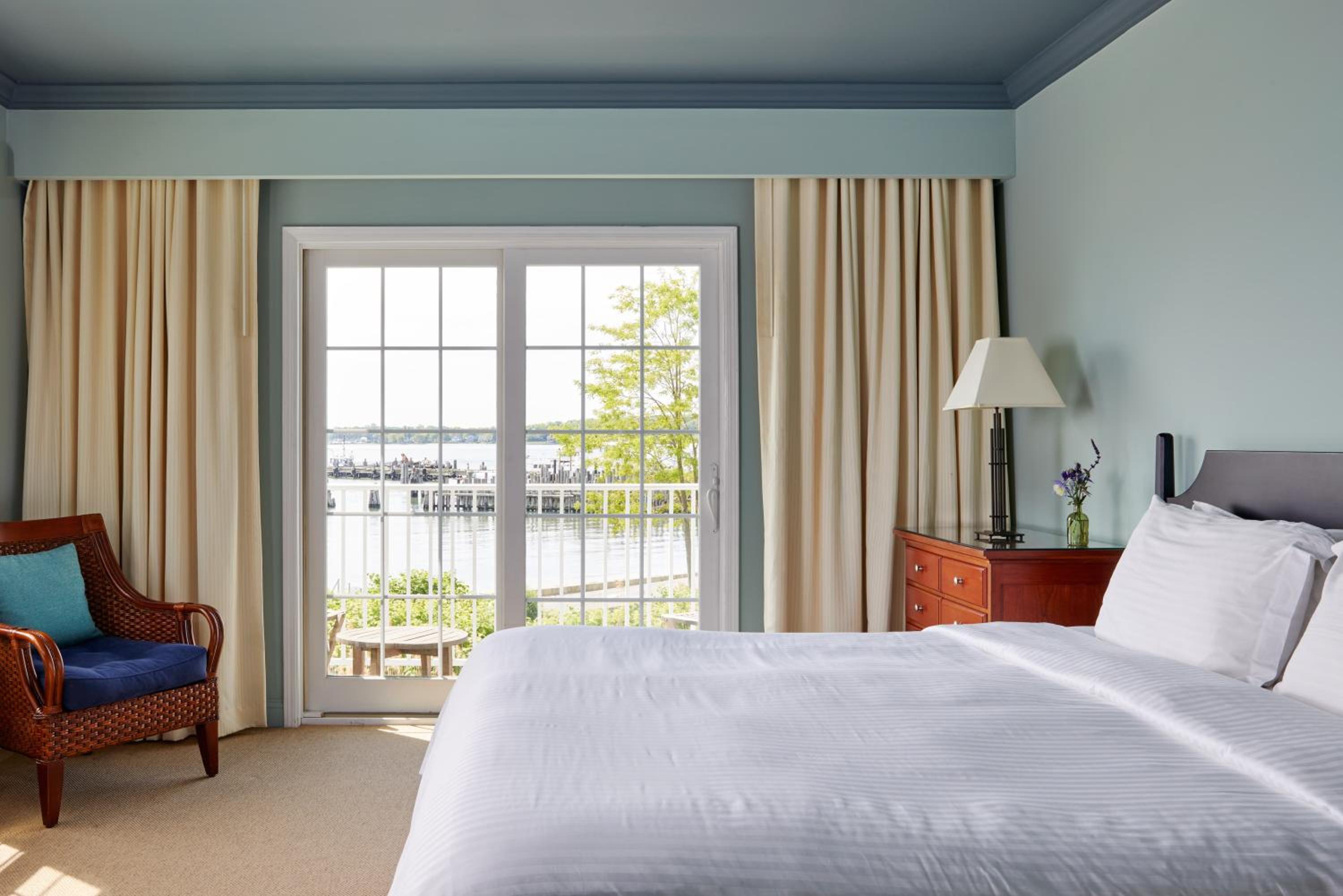 Harbor View Balcony Junior Suite - Photo 1