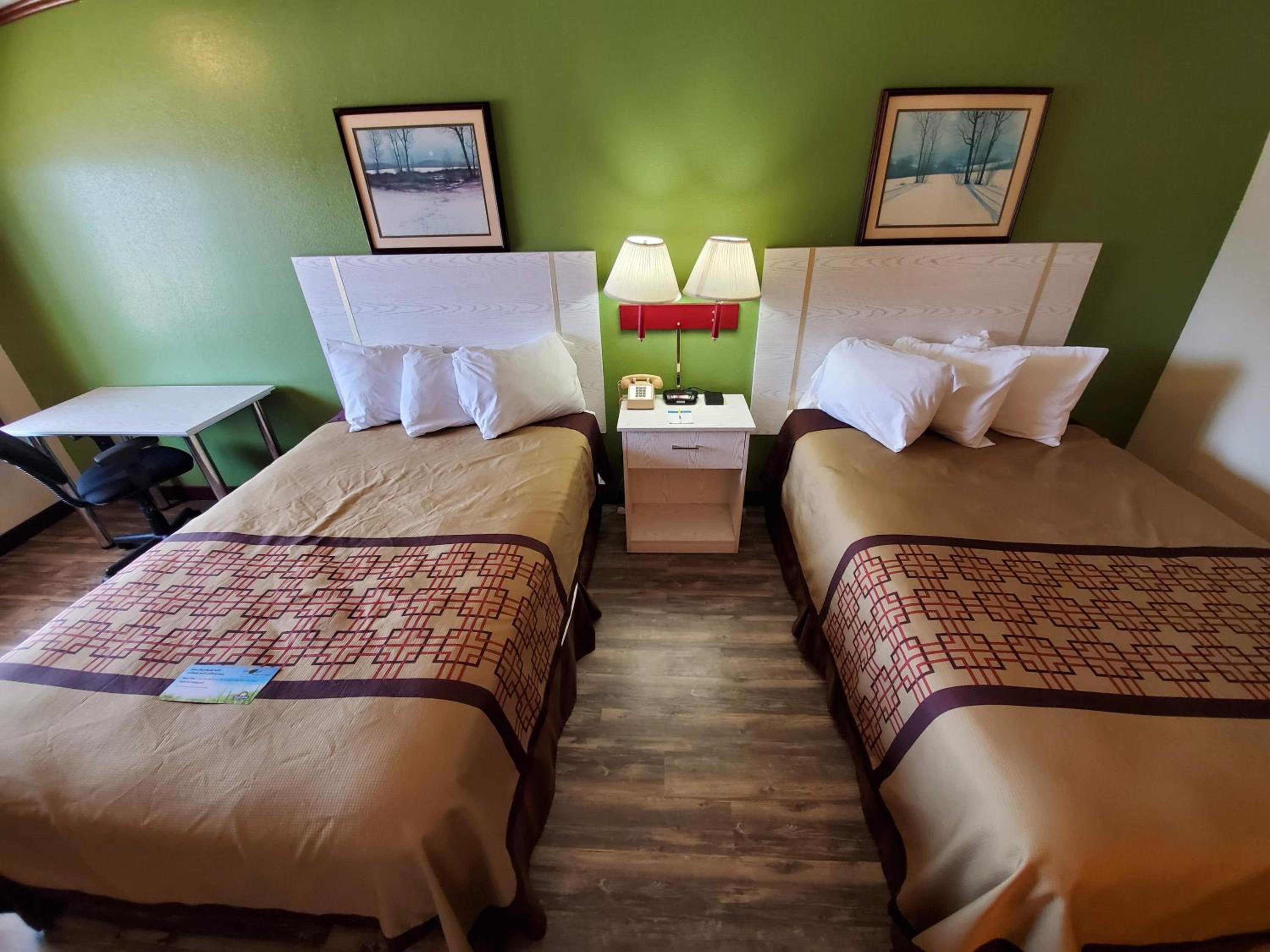 Deluxe Double Room with Two Double Beds - Non-Smoking photo 3