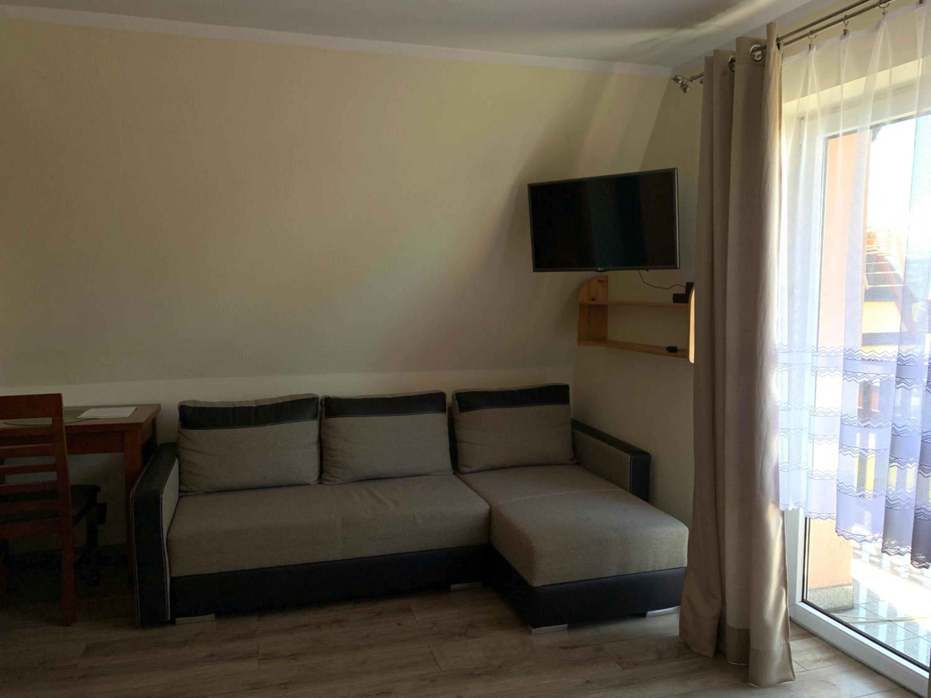 Room with Balcony and Private External bathroom - Photo 3