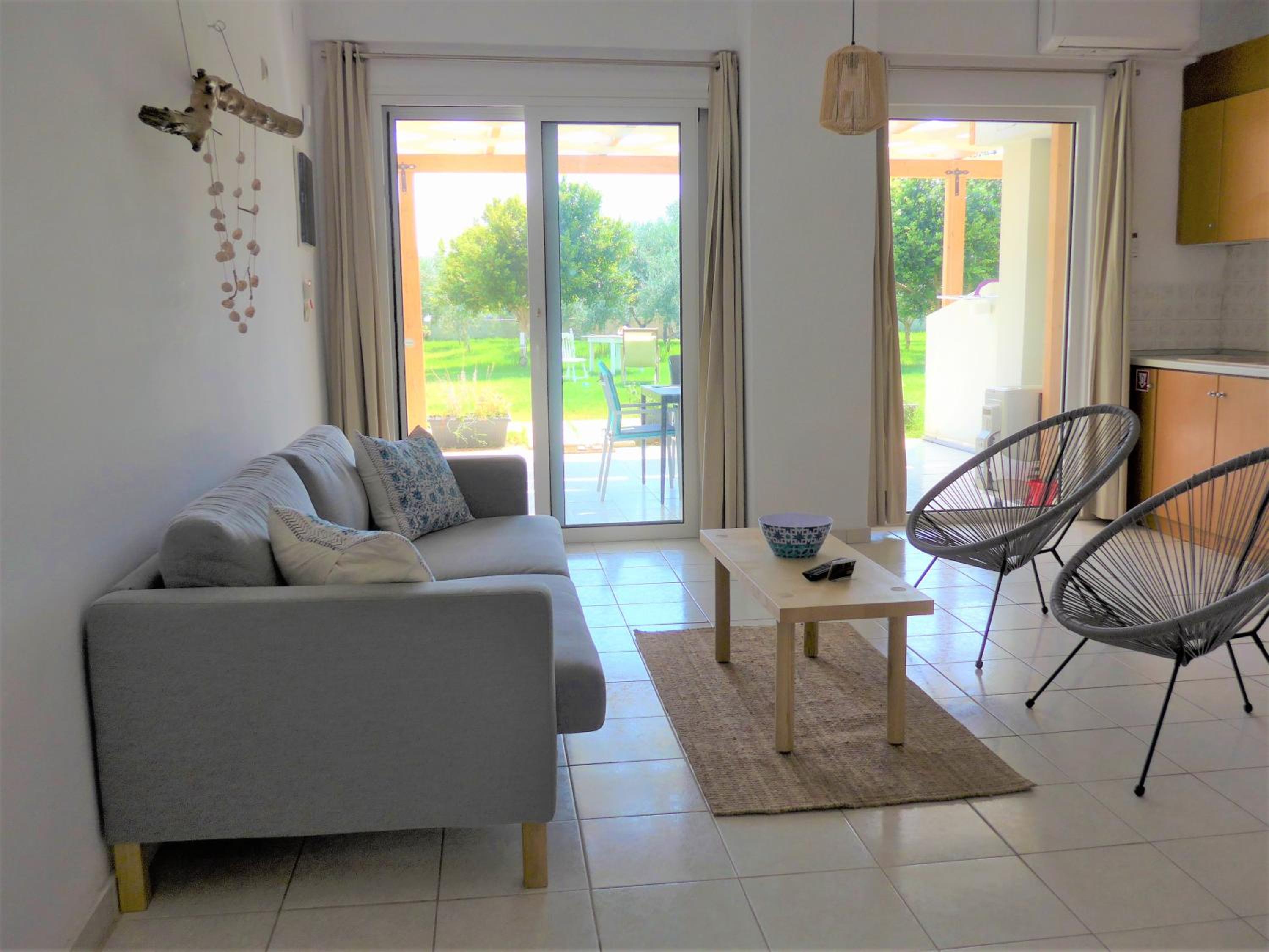 Apartment With Garden View