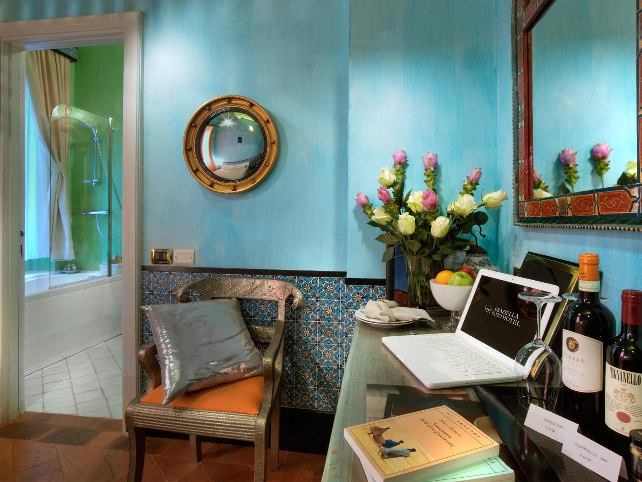 Deluxe Double Room - Photo 9