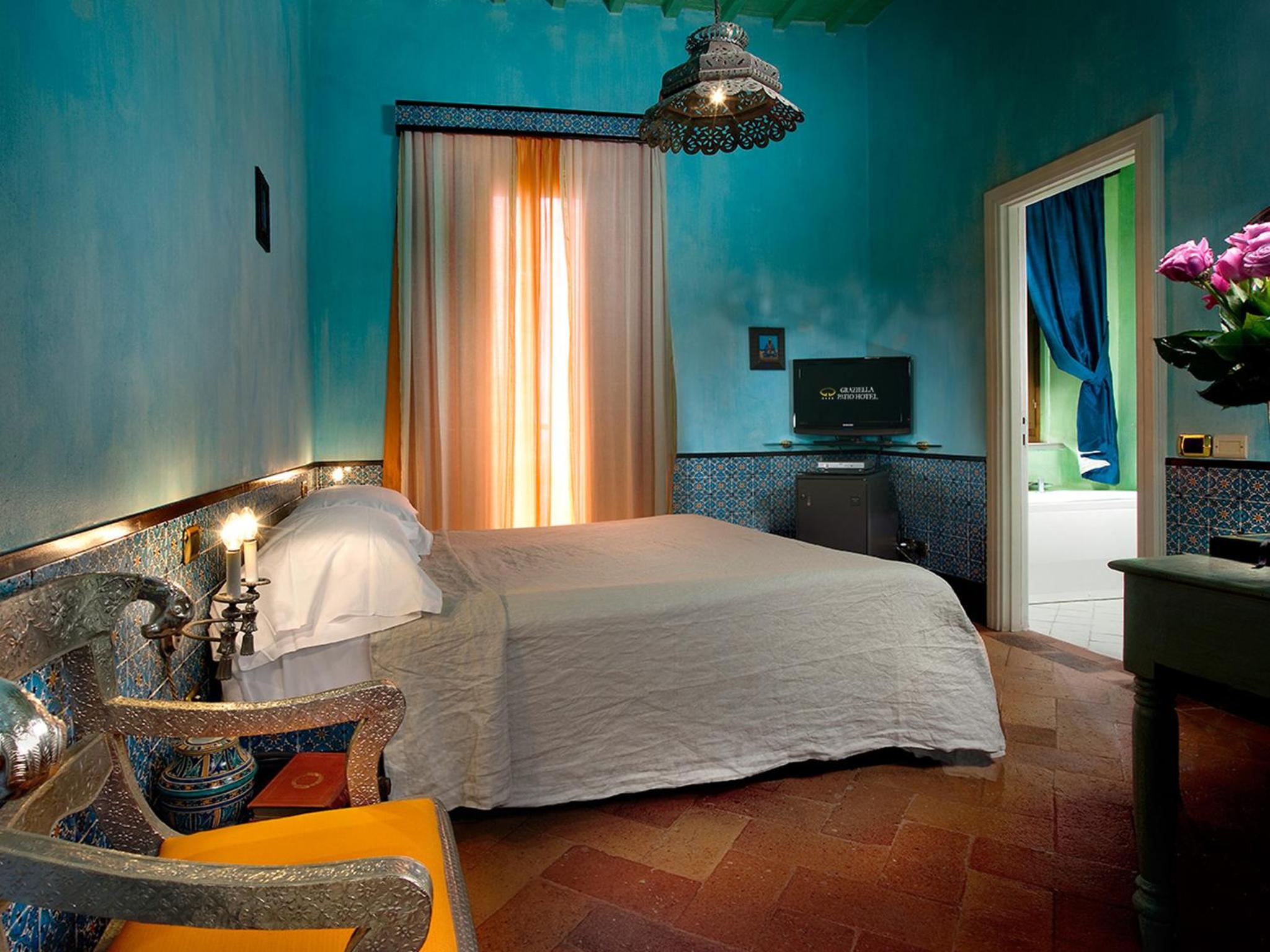 Deluxe Double Room - Photo 8