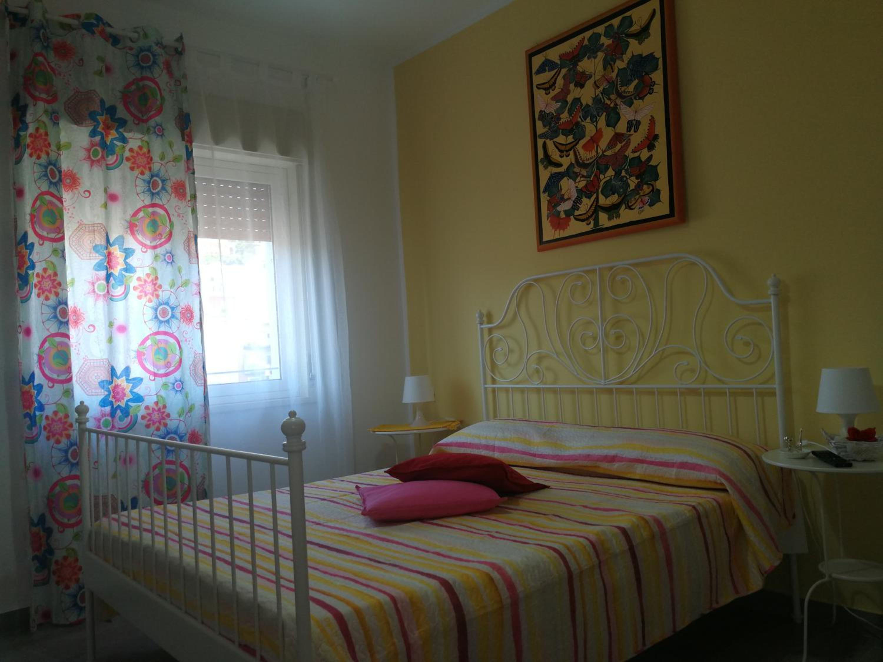 Quadruple Room with Private Bathroom - Photo 8