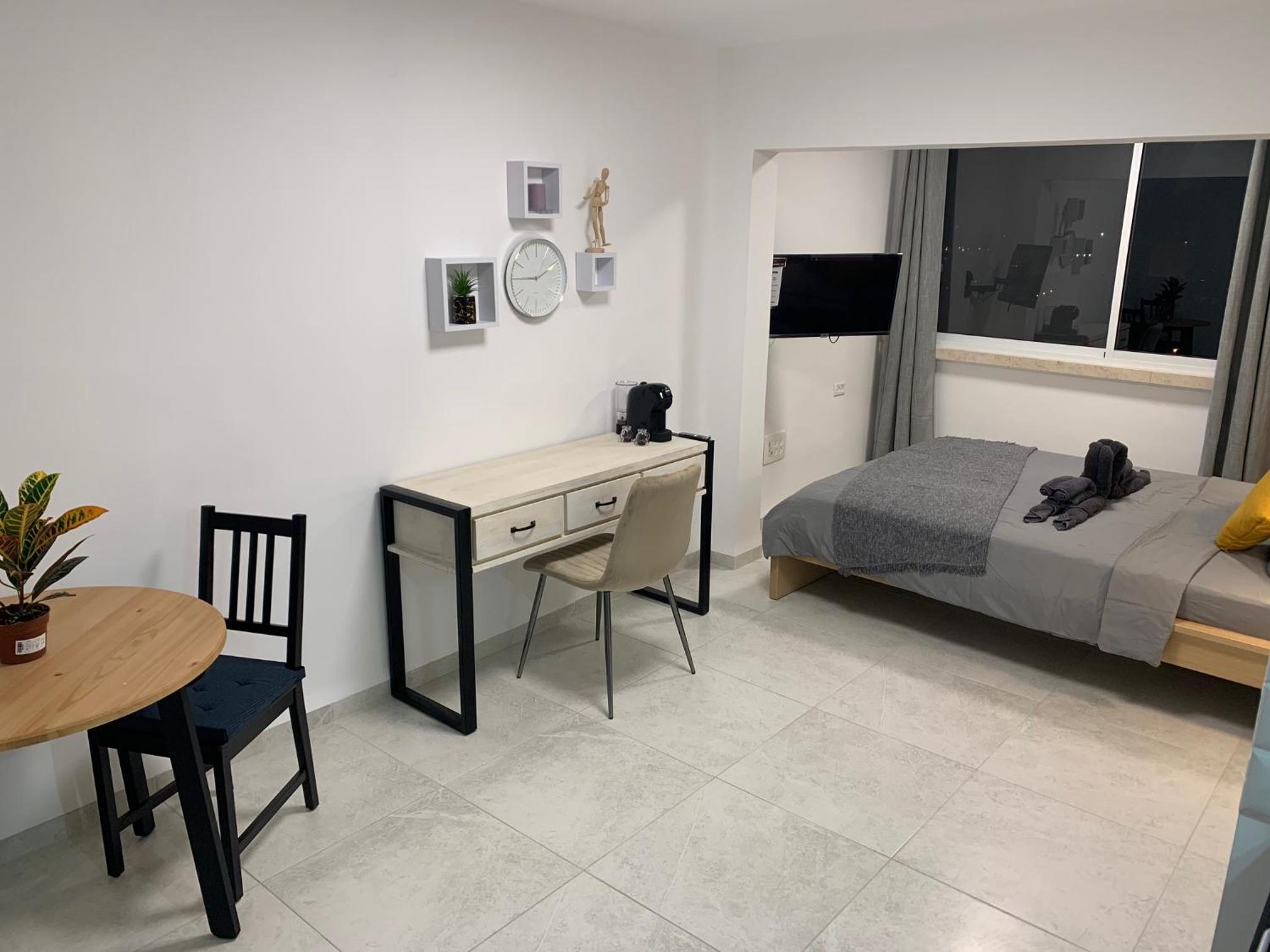 Deluxe Triple Room with Sea View - Photo 35