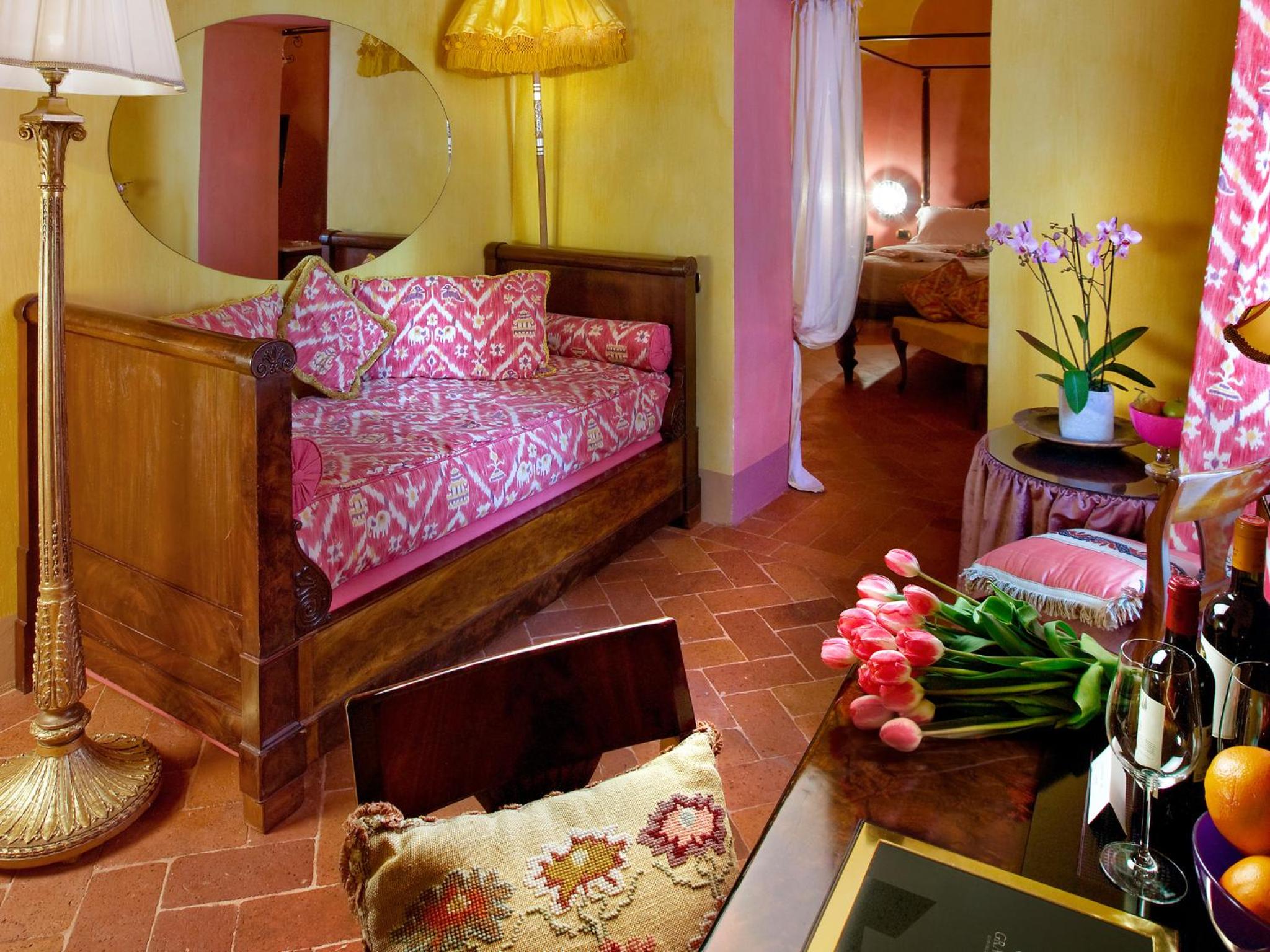 Suite - Photo 2